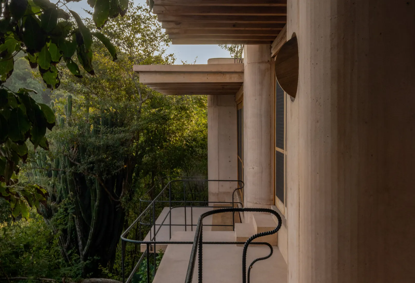 Casa Diez Pies / Studio Font