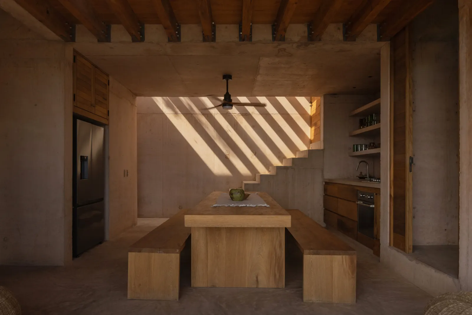Casa Diez Pies / Studio Font