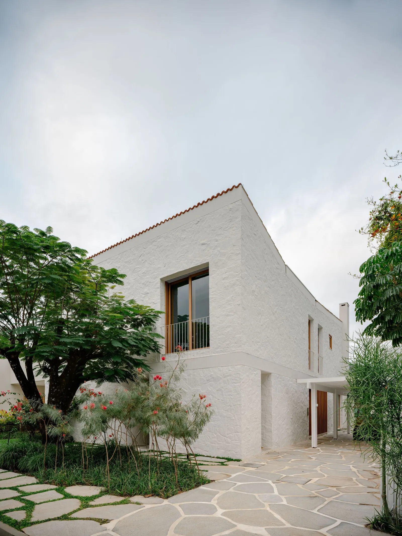 Laranjeiras House / Felipe Hess Arquitetos