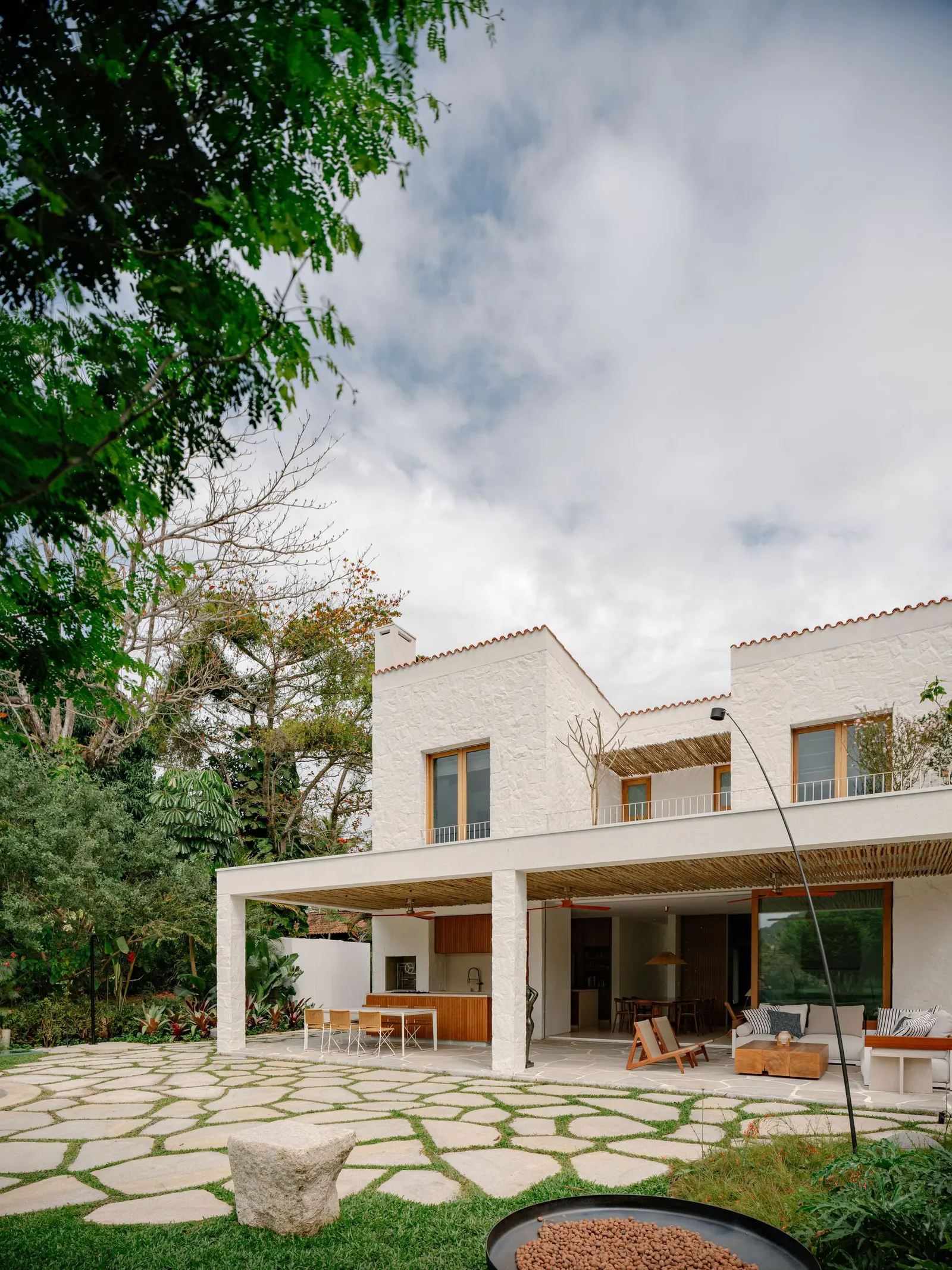 Laranjeiras House / Felipe Hess Arquitetos