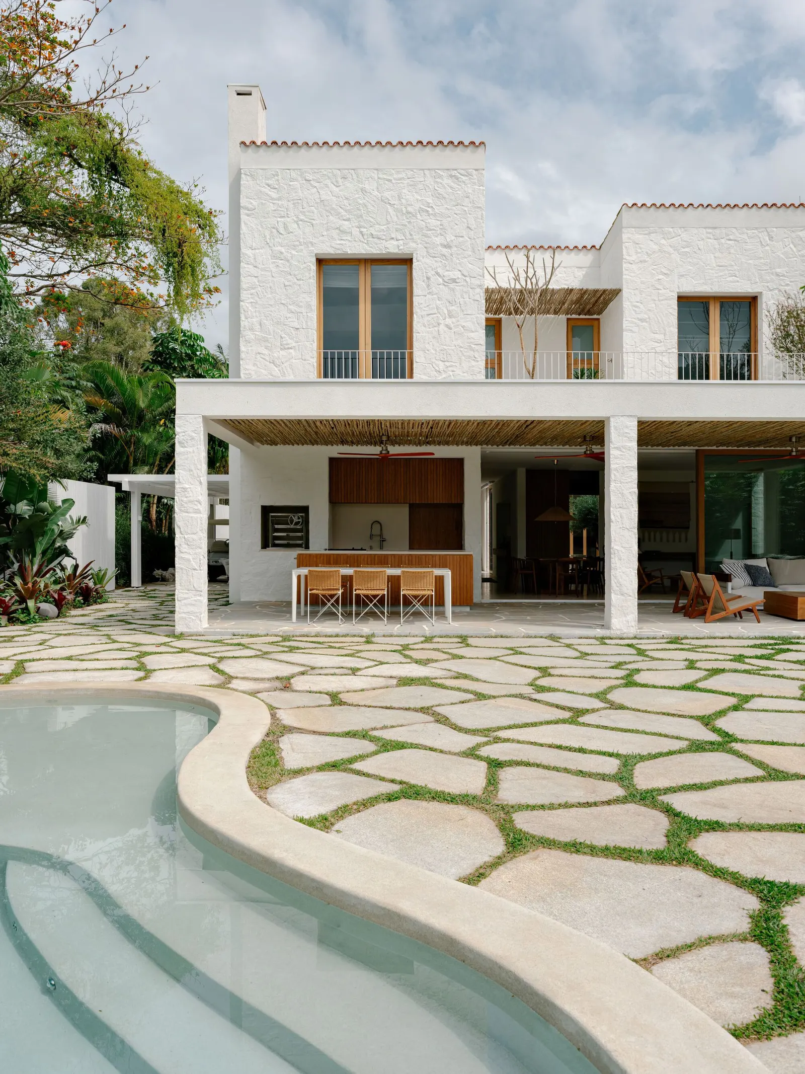 Laranjeiras House / Felipe Hess Arquitetos