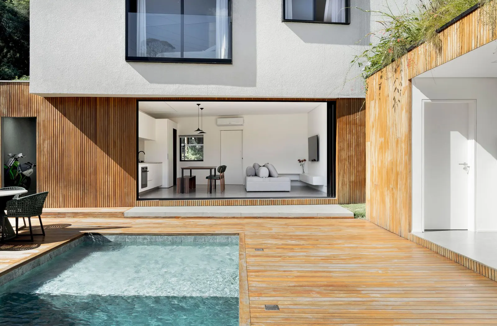Casa Luna / Nommo Arquitetos + Coti Arquitetura