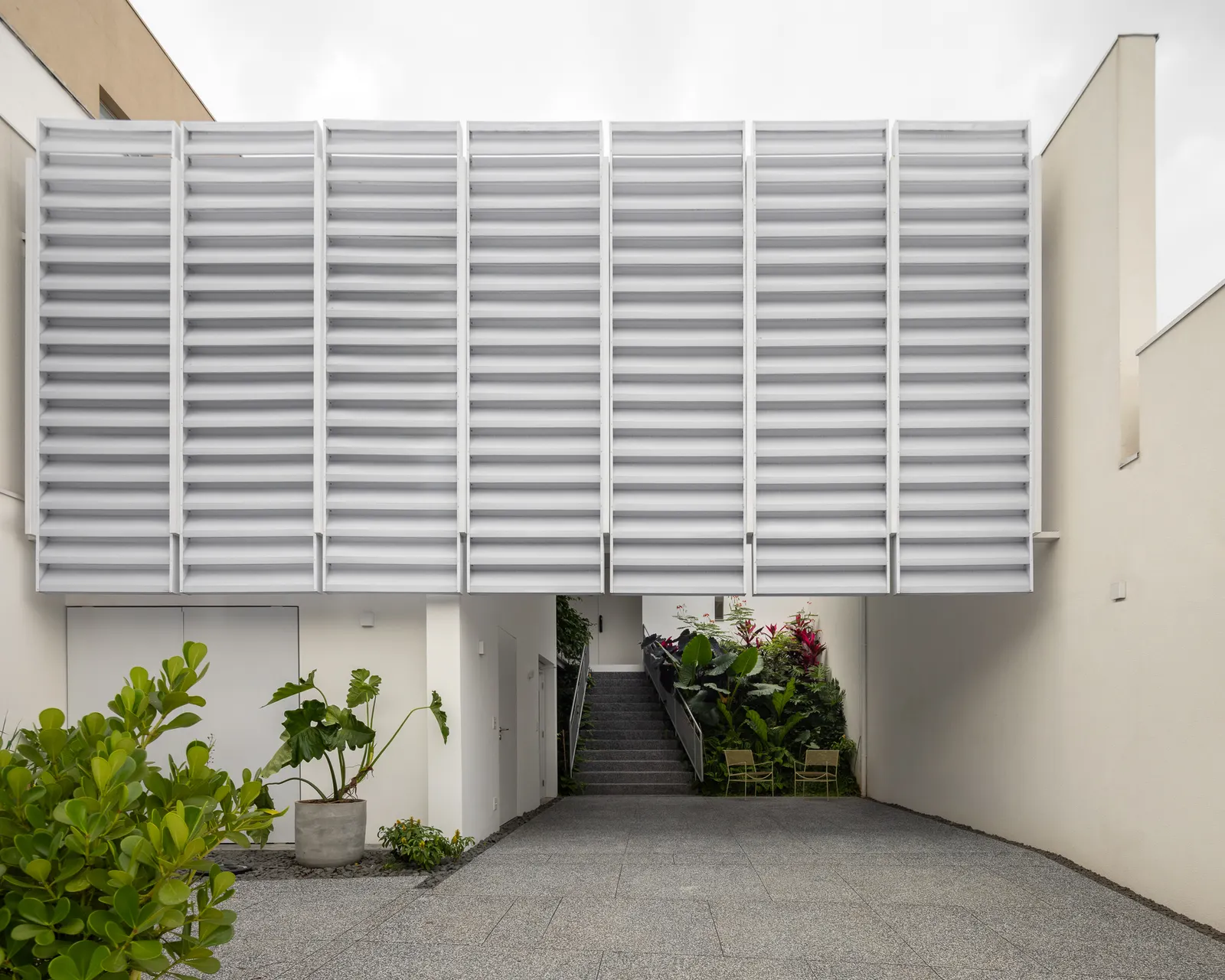 Yano House / Peninsula Arquitetura