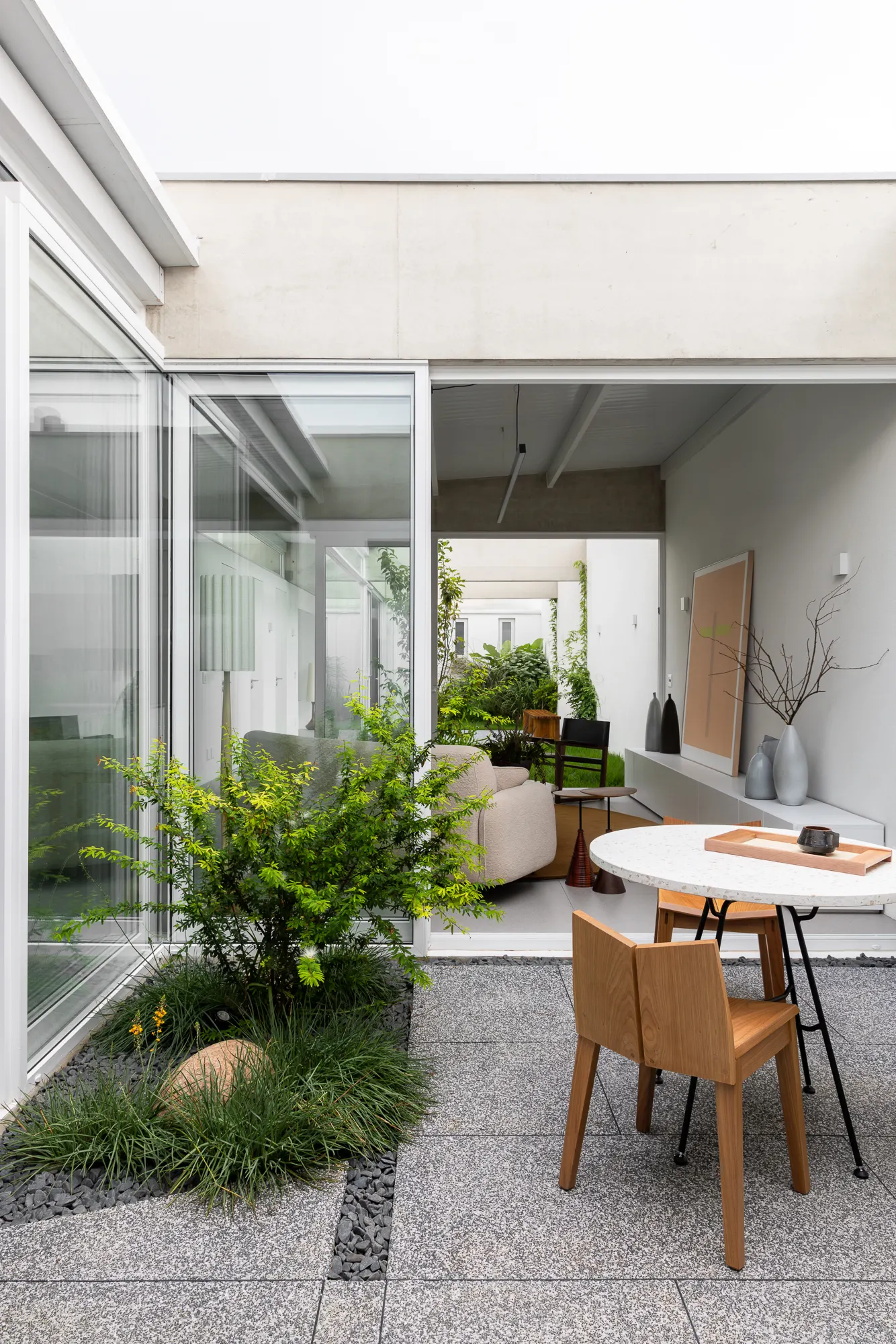 Yano House / Peninsula Arquitetura
