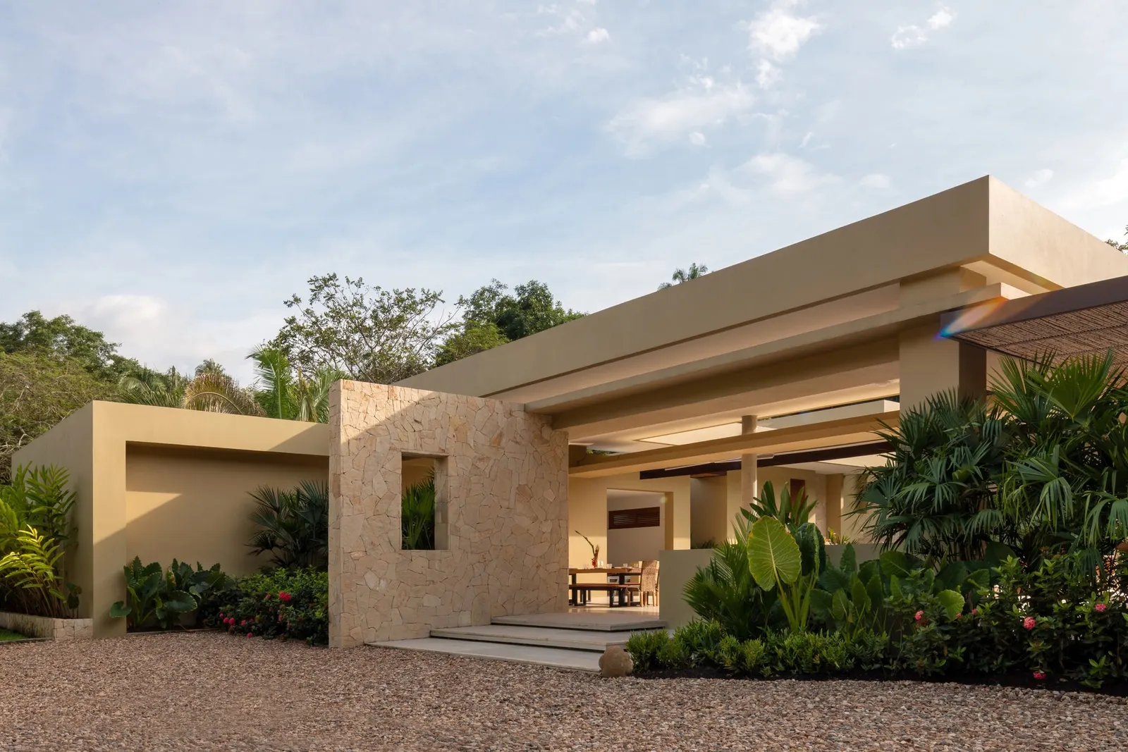 Casa Umbral / David Macias