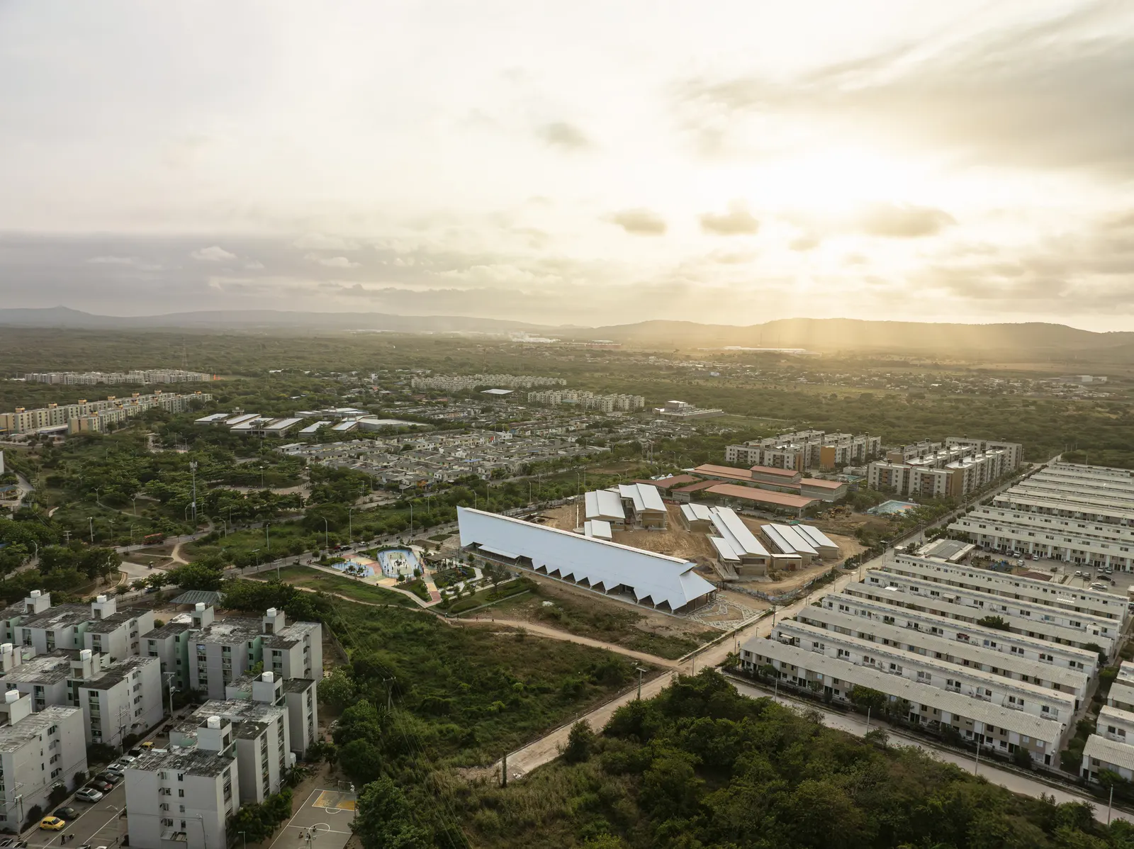 Культурный центр Villas de San Pablo в Барранкилье / ETHZ + Alejandro Restrepo Montoya