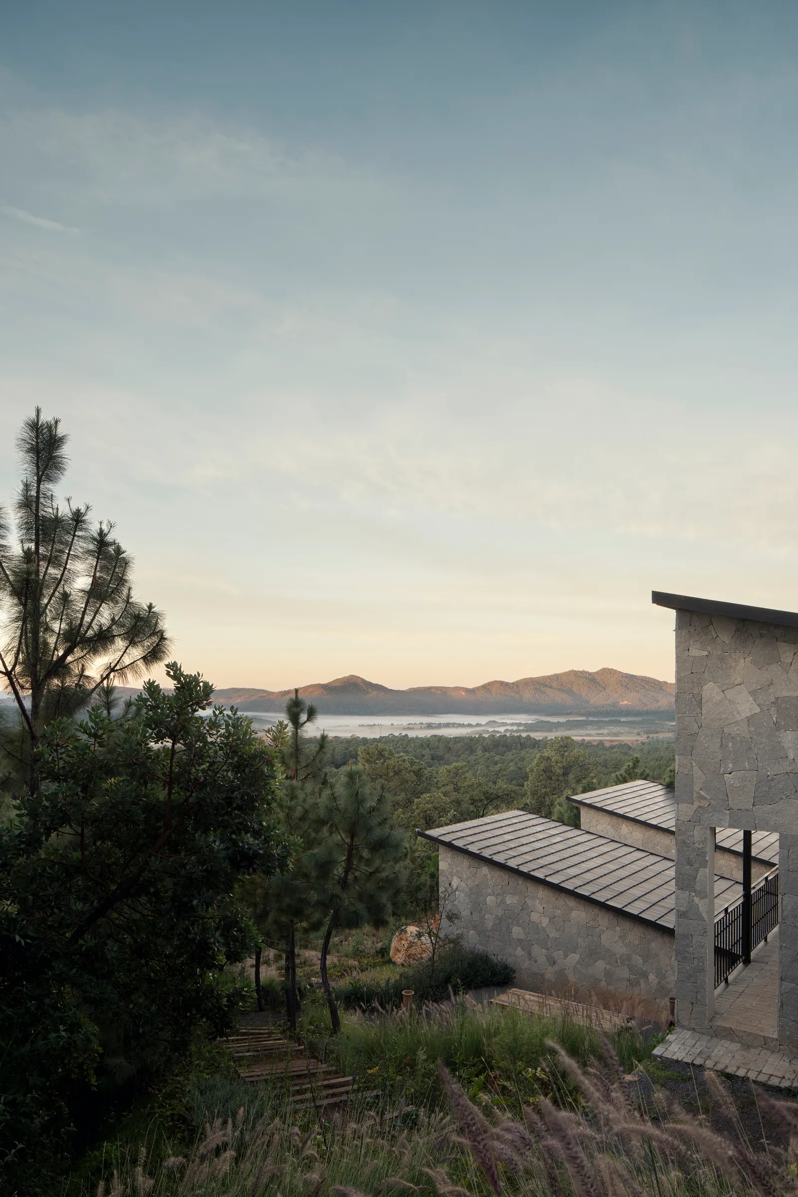 RB Tapalpa Cabin / ALMA de Arquitectos