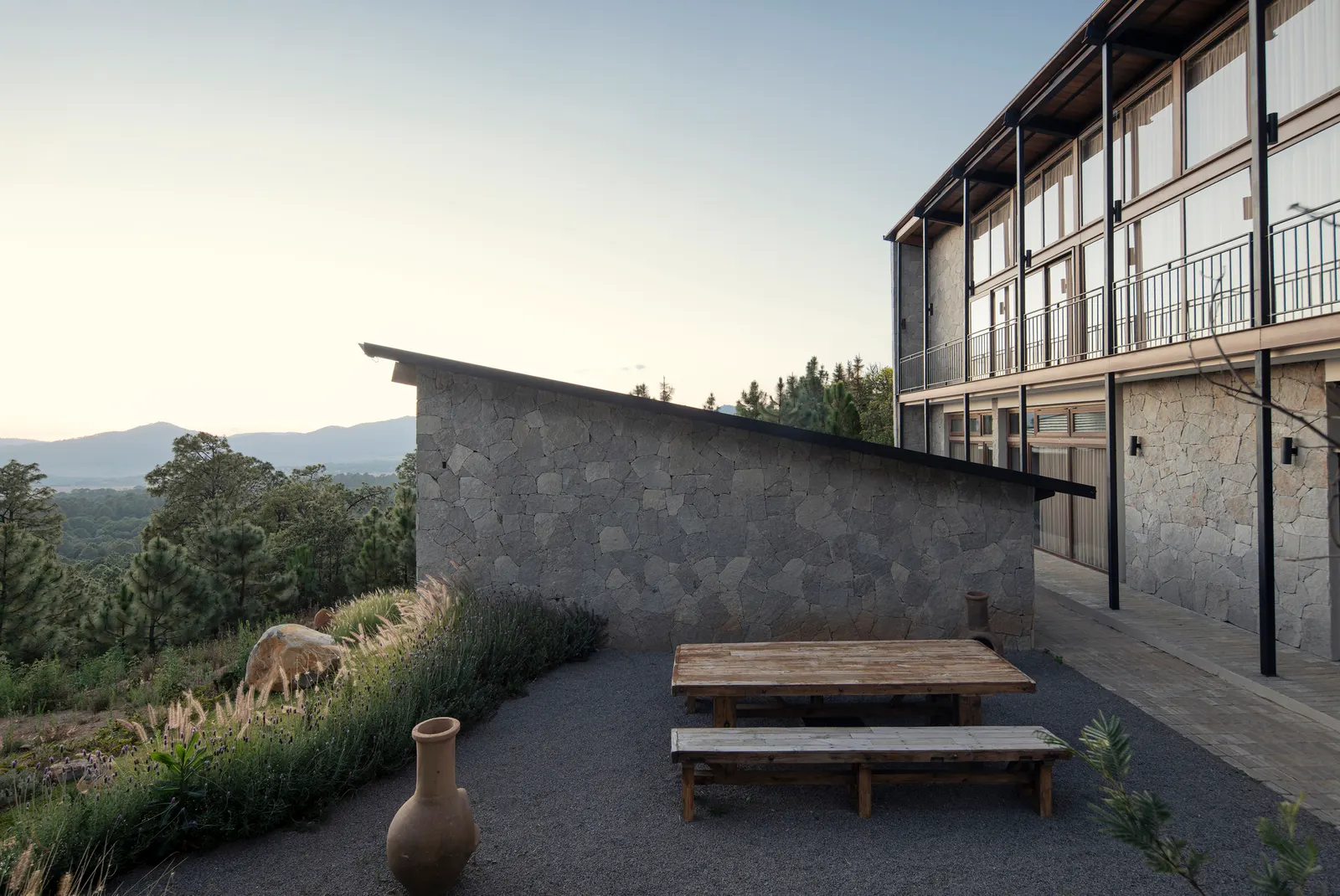 RB Tapalpa Cabin / ALMA de Arquitectos