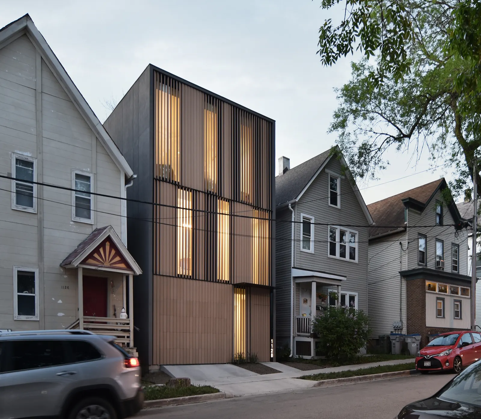 Curtain House / Johnsen Schmaling Architects