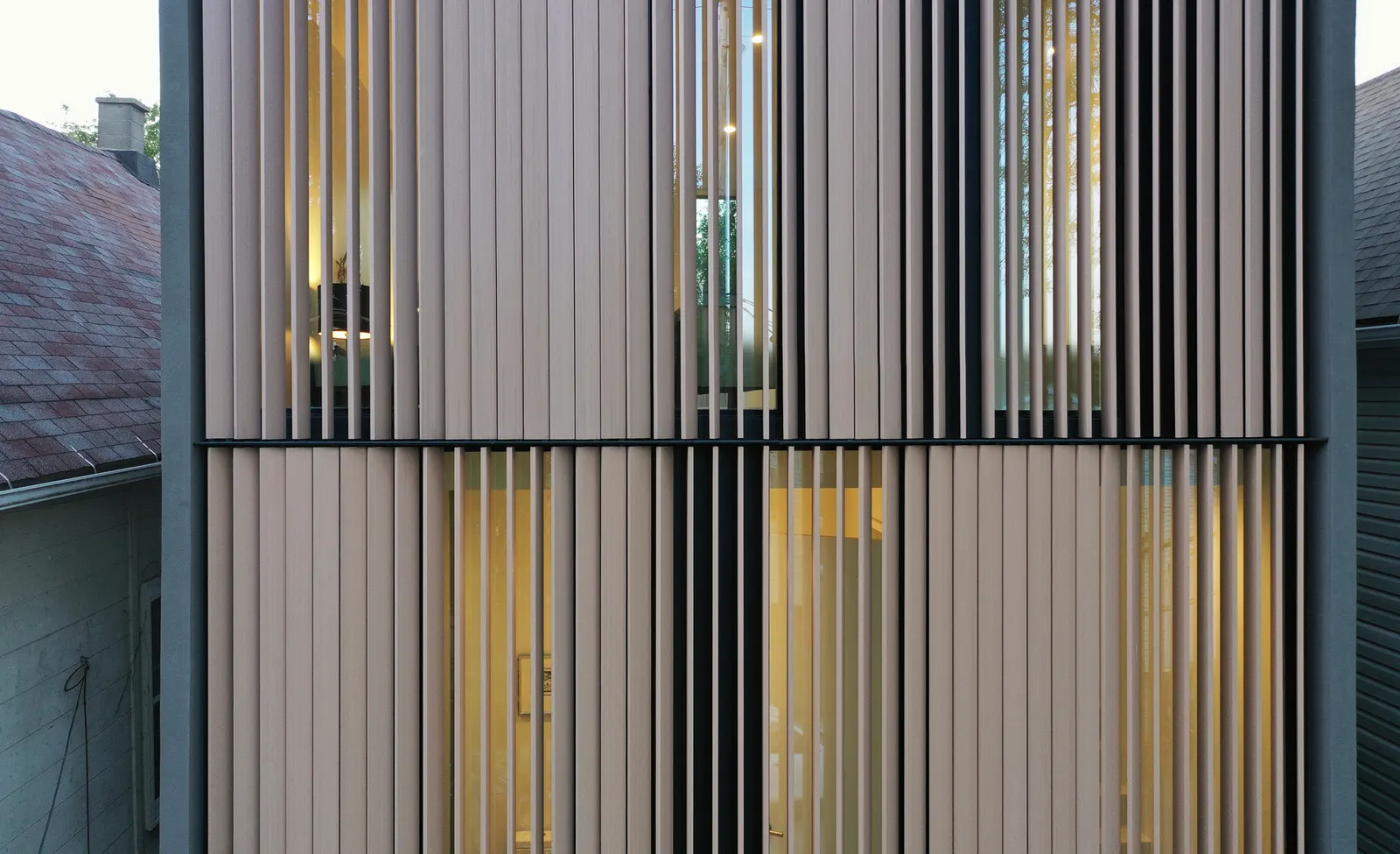 Curtain House / Johnsen Schmaling Architects
