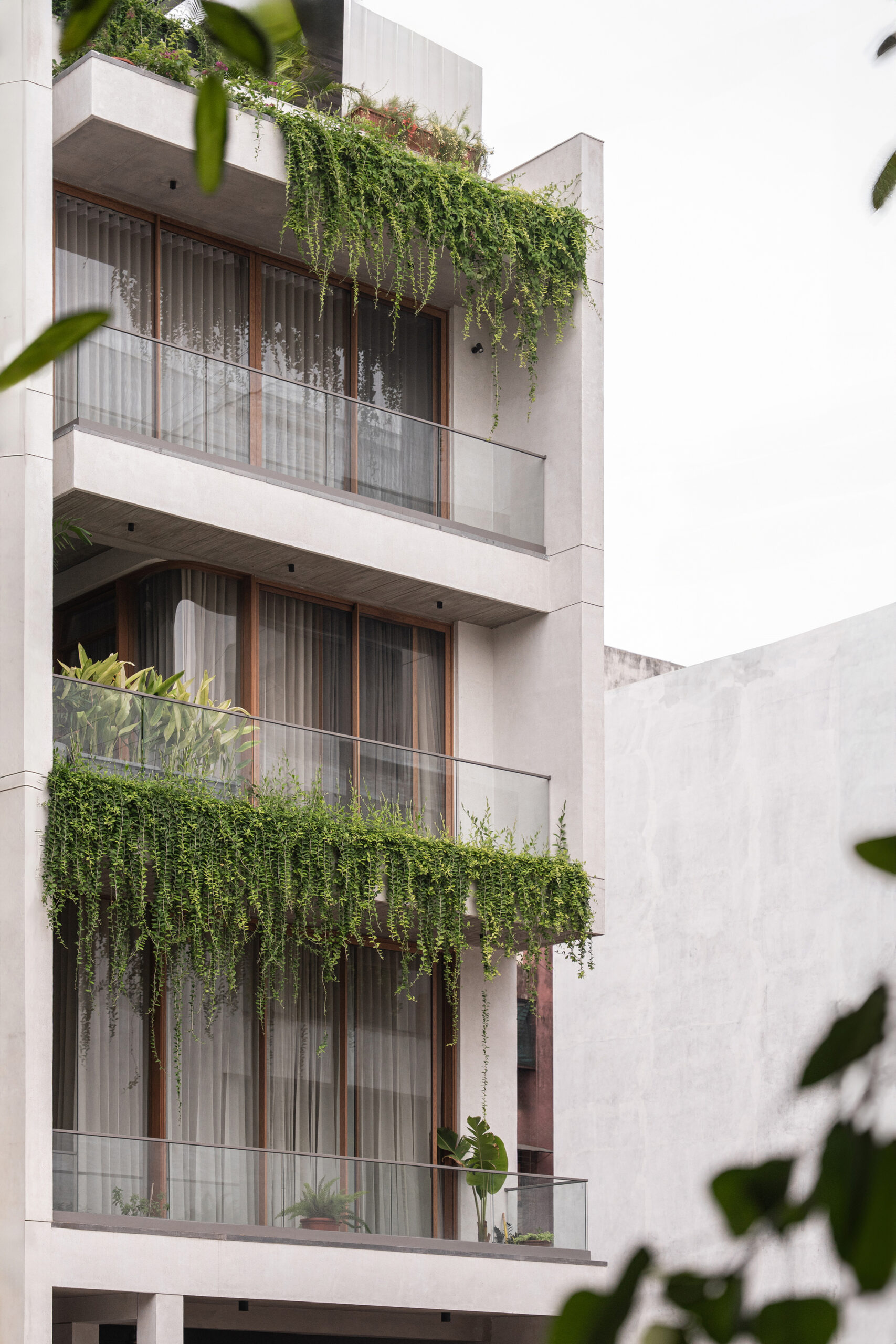 Antarvan Residence / Neogenesis+Studi0261