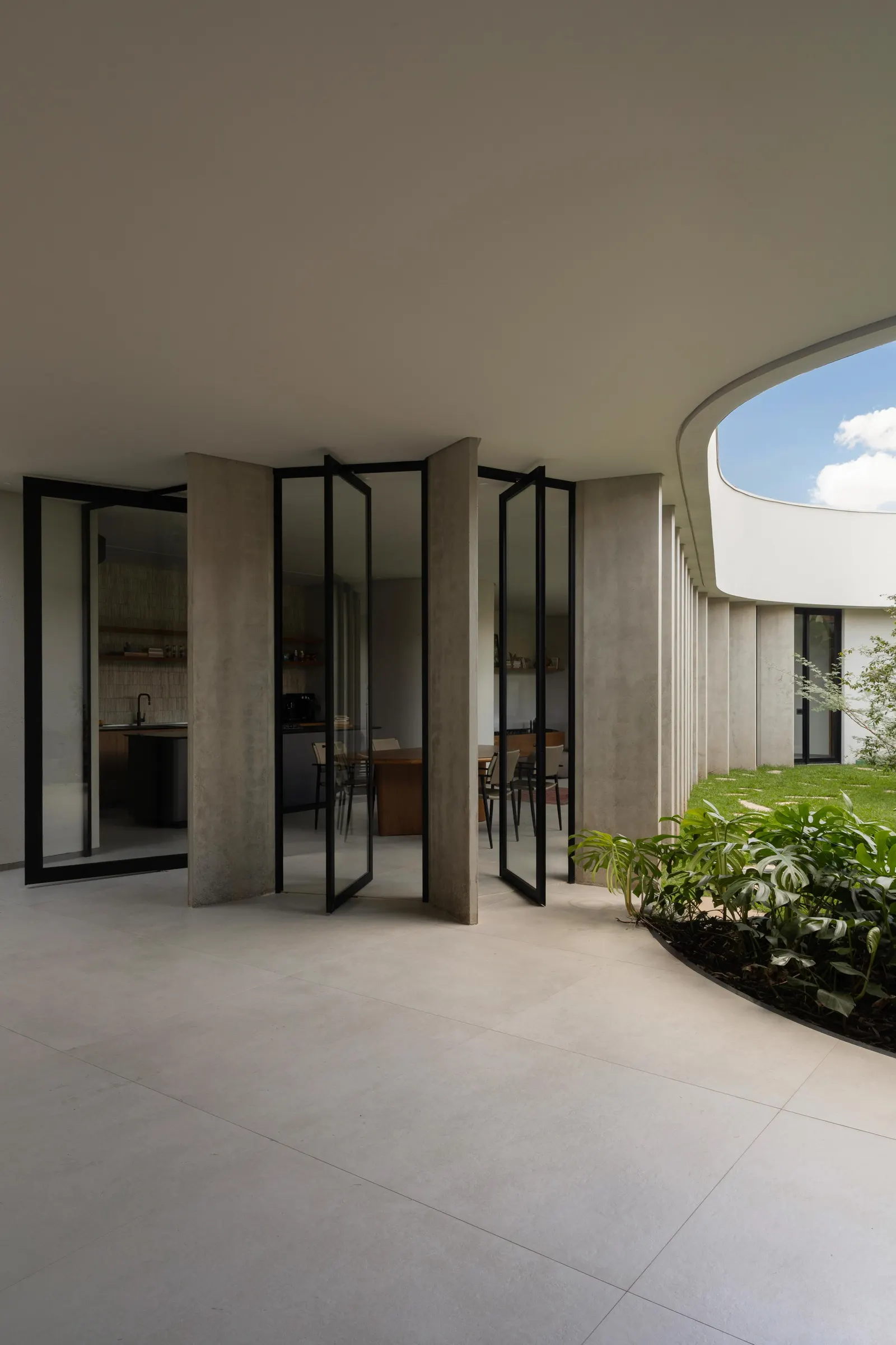Curved House / efcarquitetura