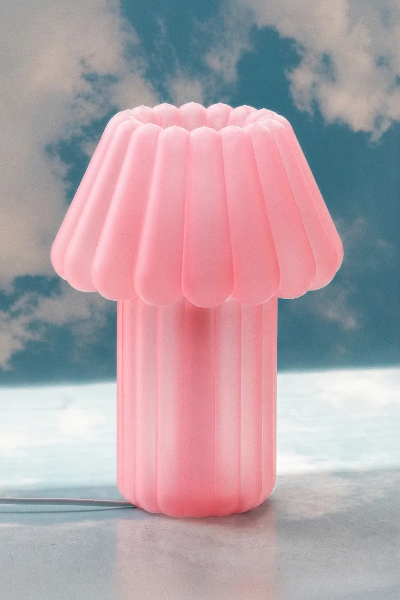 Jello Lamp: студия MAJU превратила мягкую пластику желе в 3D-печатный настольный светильник
