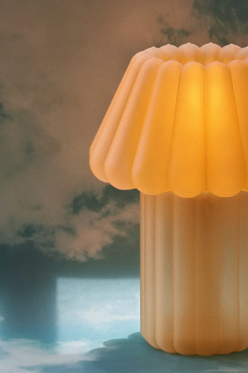 Jello Lamp: студия MAJU превратила мягкую пластику желе в 3D-печатный настольный светильник
