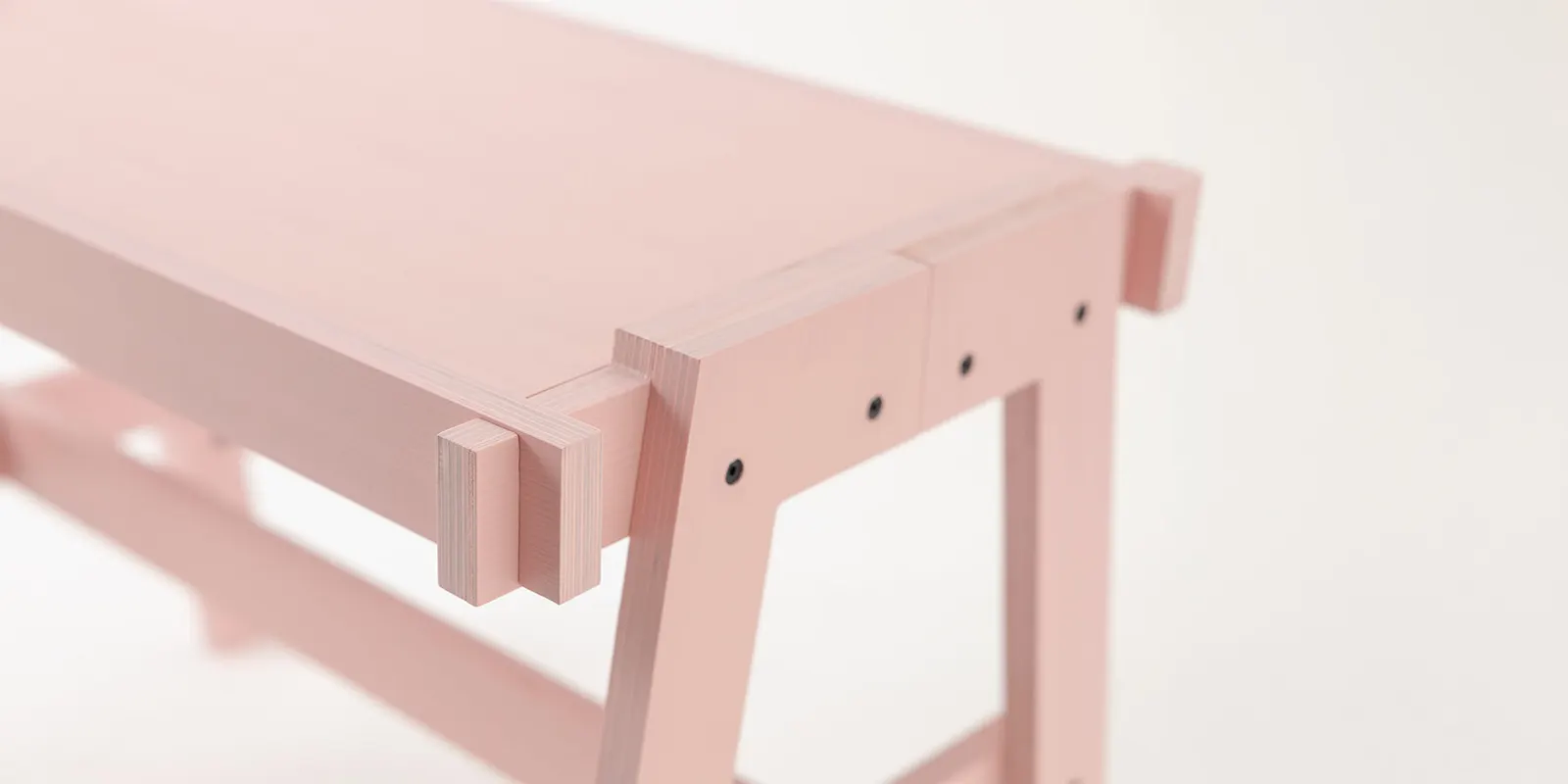FLAT/FORM: flat-pack коллекция мебели из столетнего японского кедра