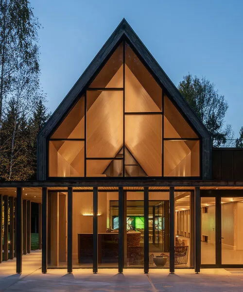 Sanctum: retreat из клеёной древесины в лесной поляне под Bezdonys
