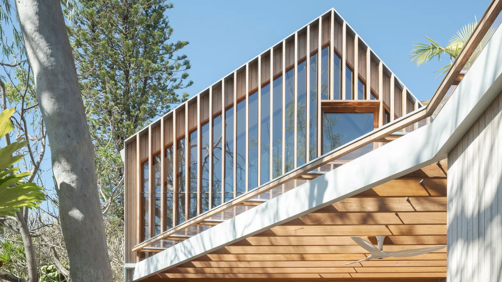 Ghost Gum House Extension / Adriano Pupilli Architects