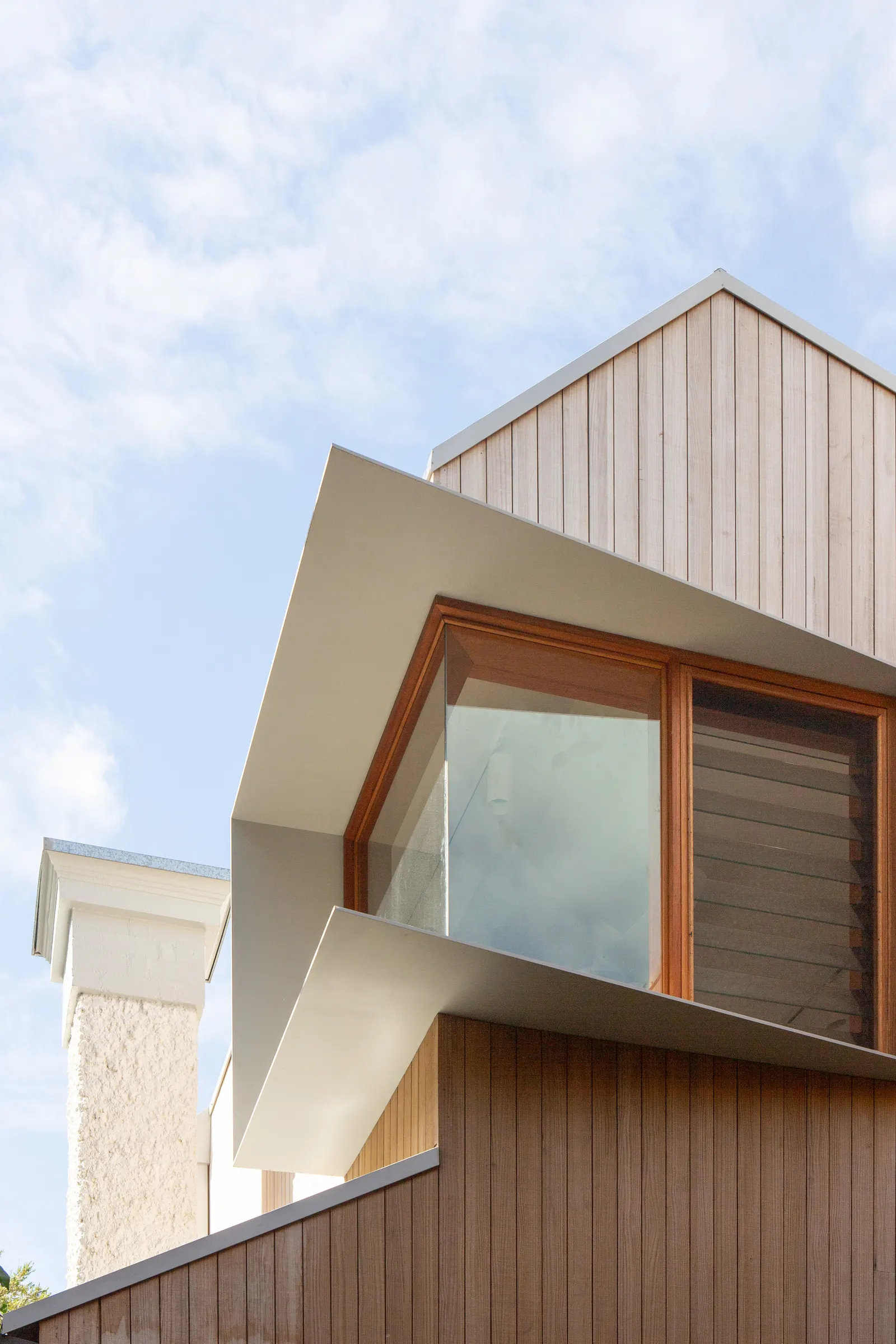 Ghost Gum House Extension / Adriano Pupilli Architects