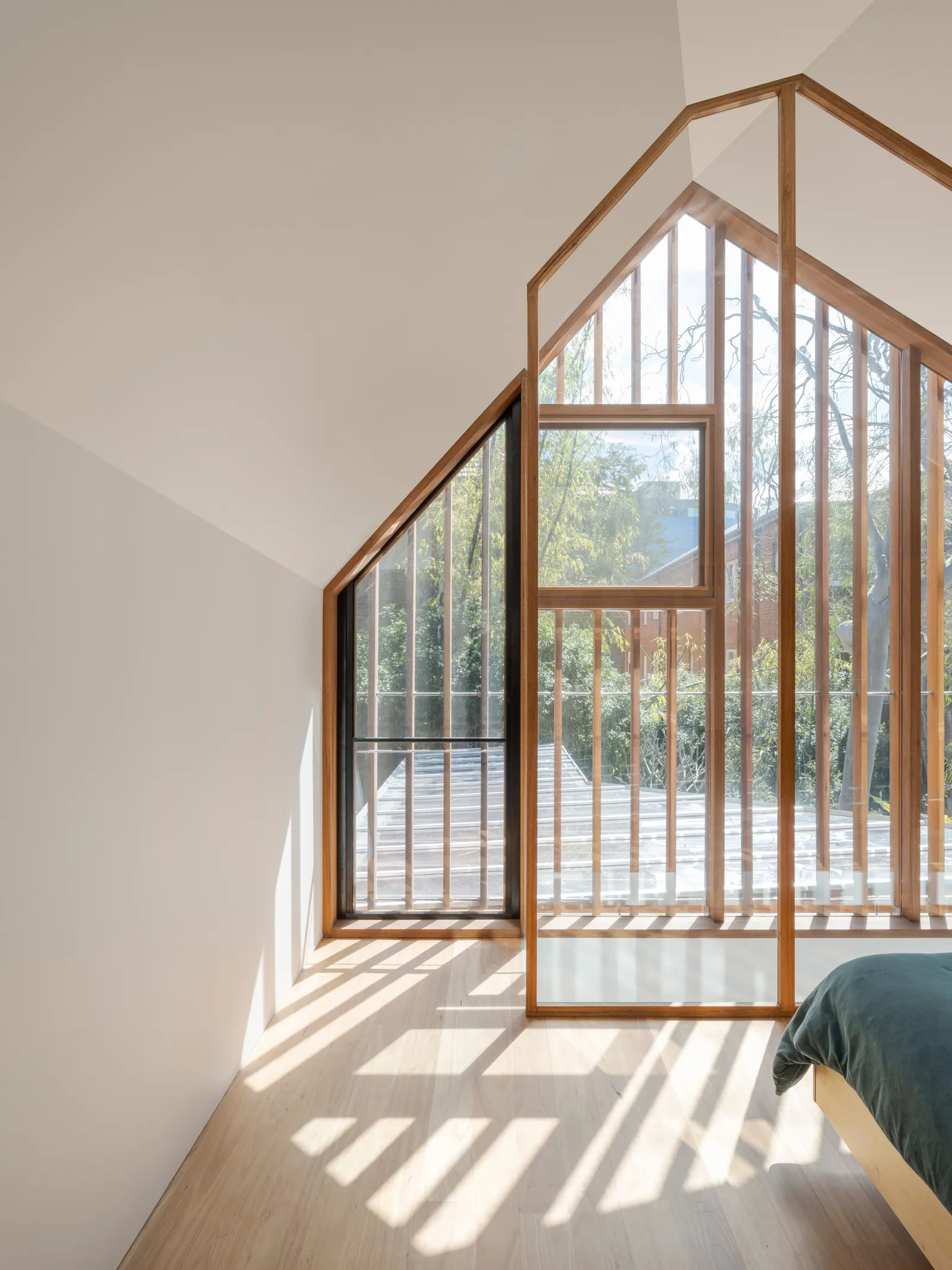 Ghost Gum House Extension / Adriano Pupilli Architects