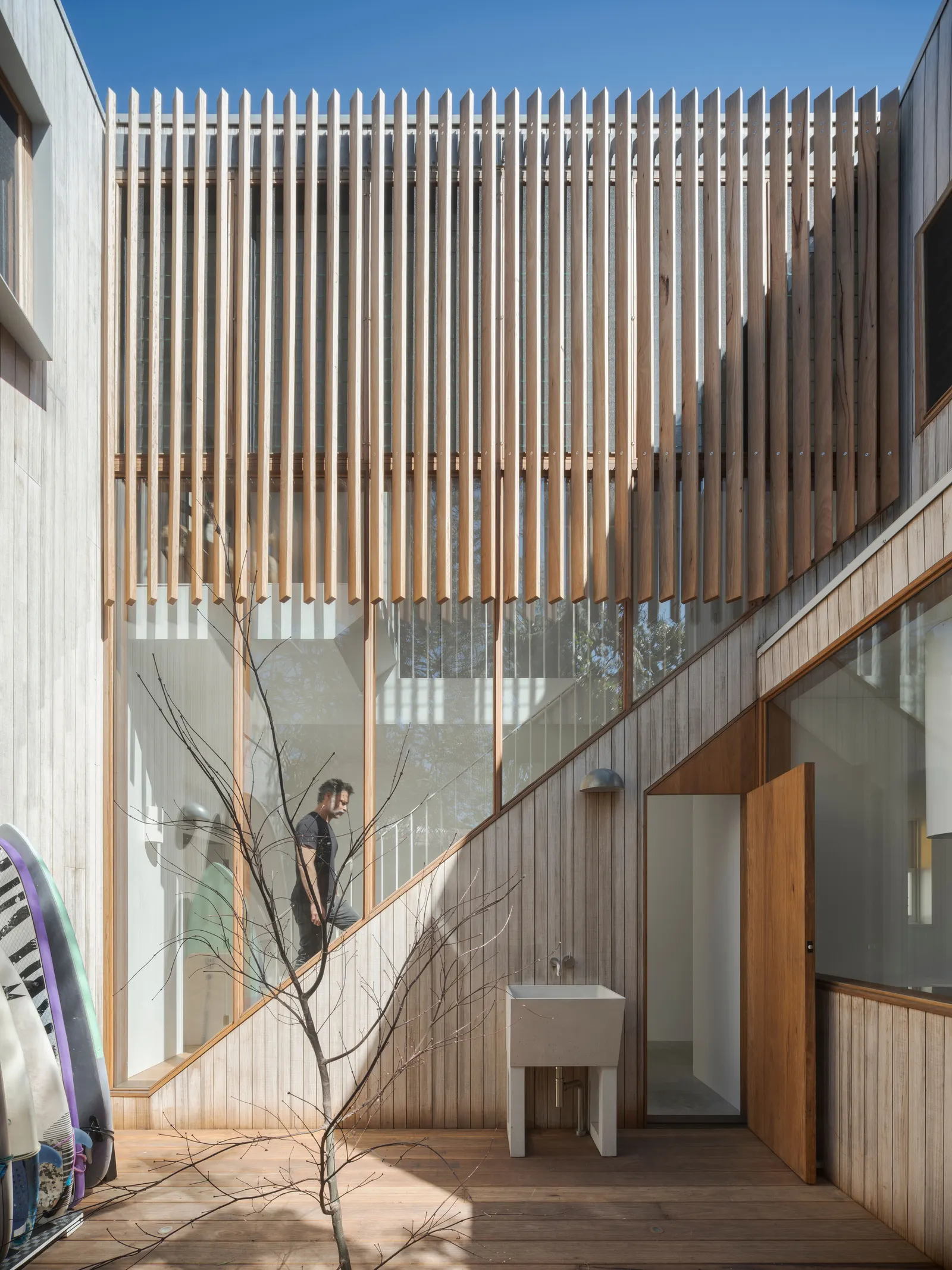 Ghost Gum House Extension / Adriano Pupilli Architects