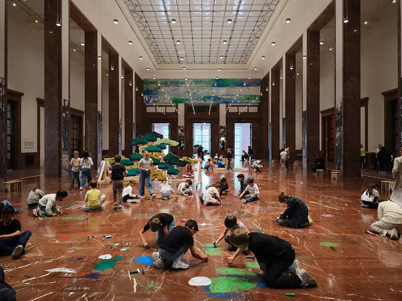Haus der Kunst показывает арт-историю, написанную вместе с детьми