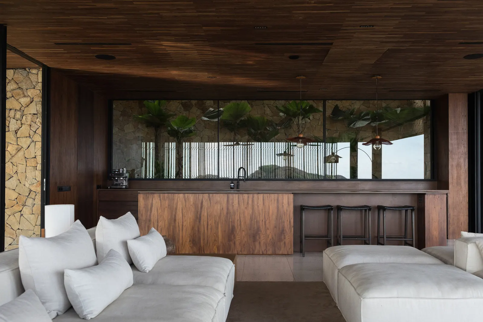Дом Awasi / Caceres + Tous