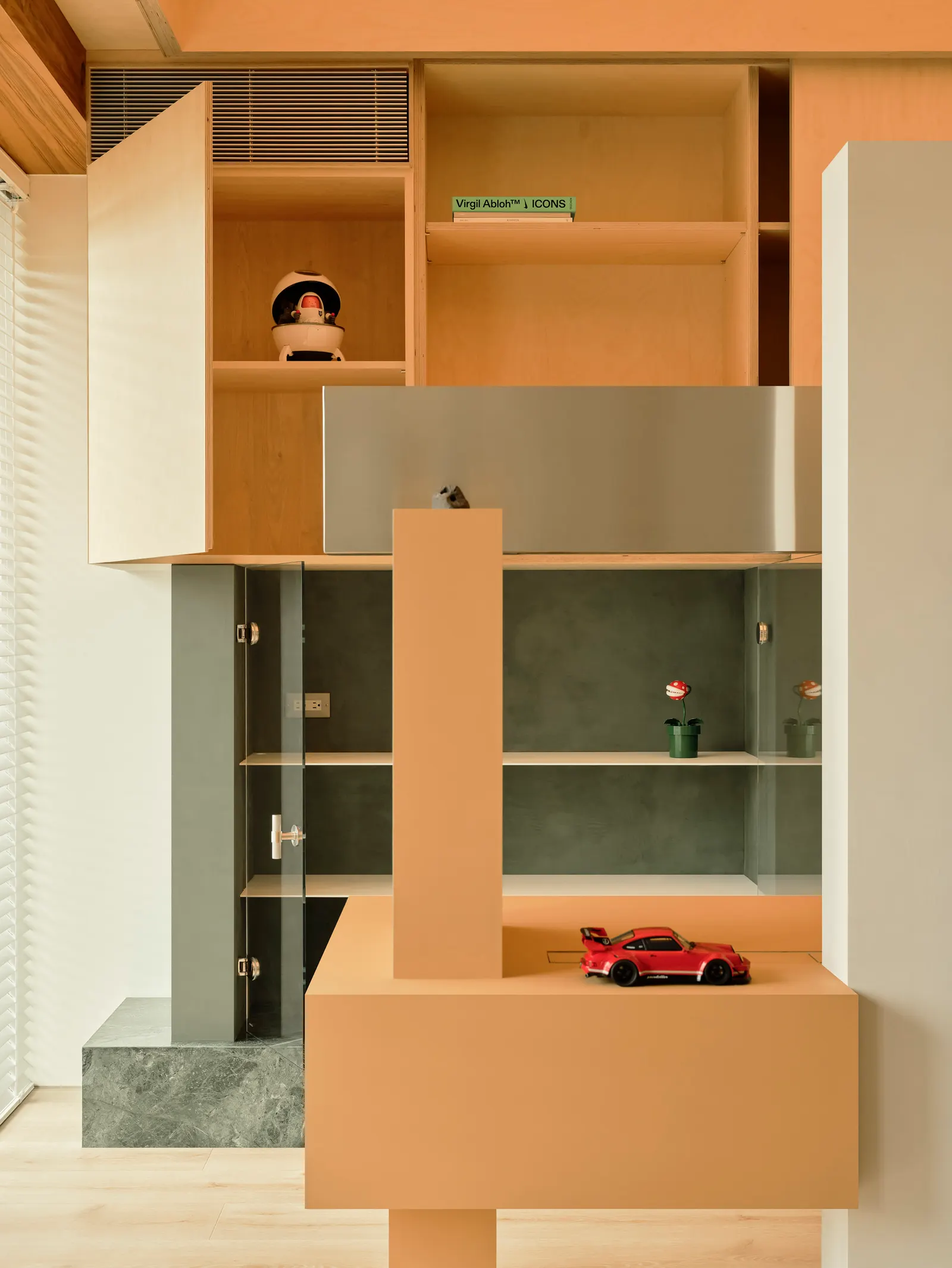 We House / longwave studio