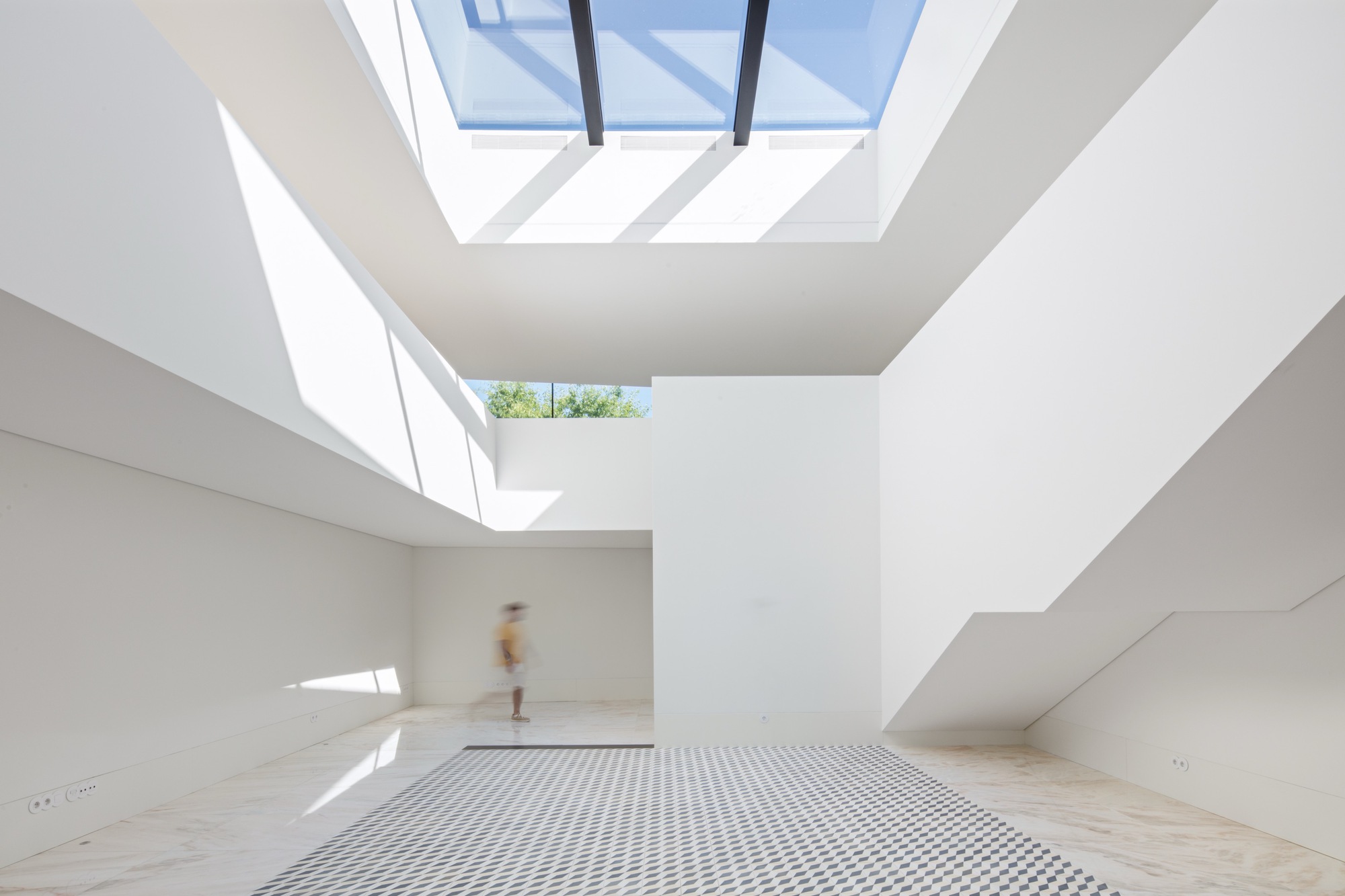 Cerdeiras House Hotel / Tiago do Vale Arquitectos