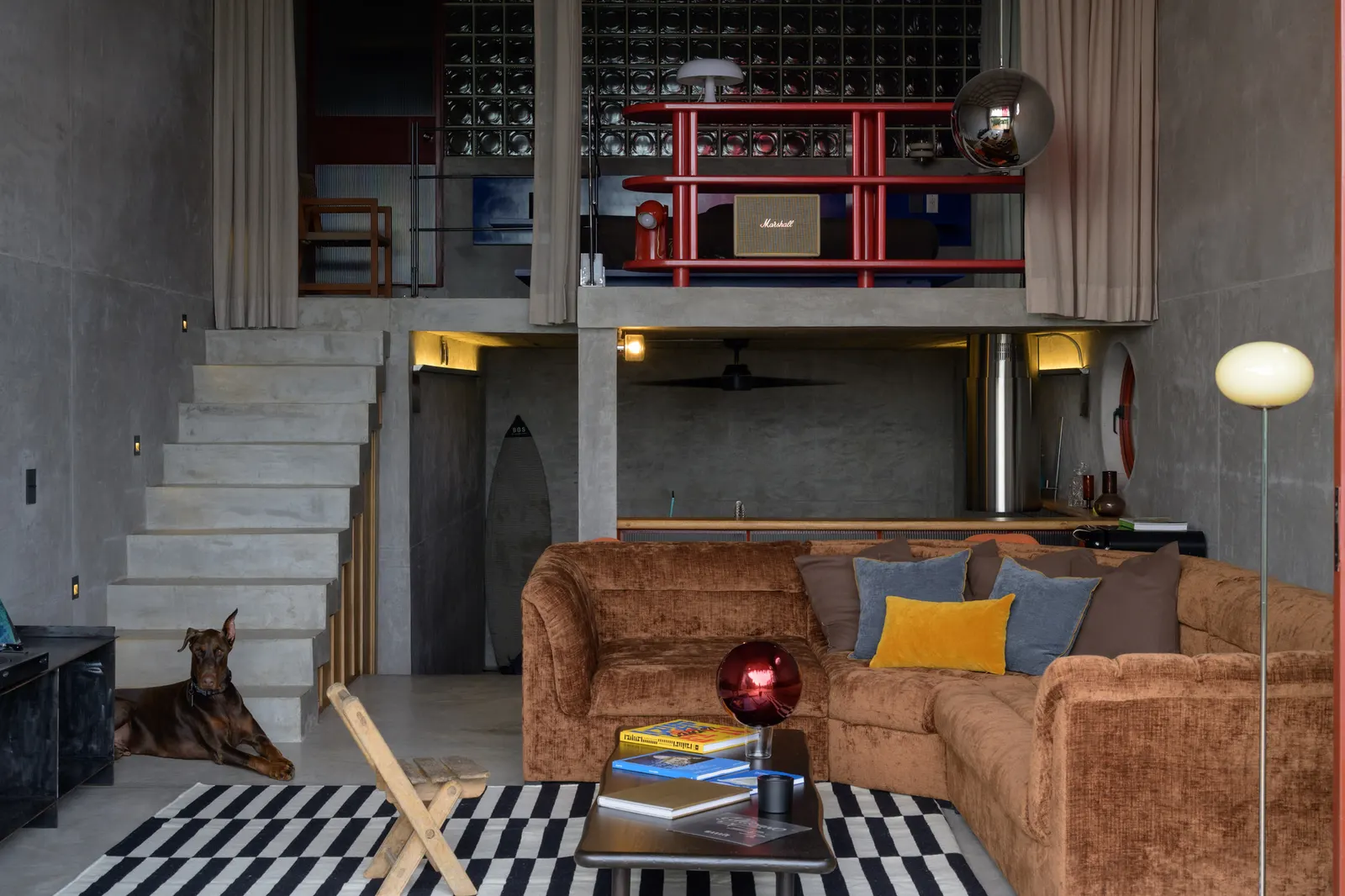 La Pecera Studios / Massív Studio