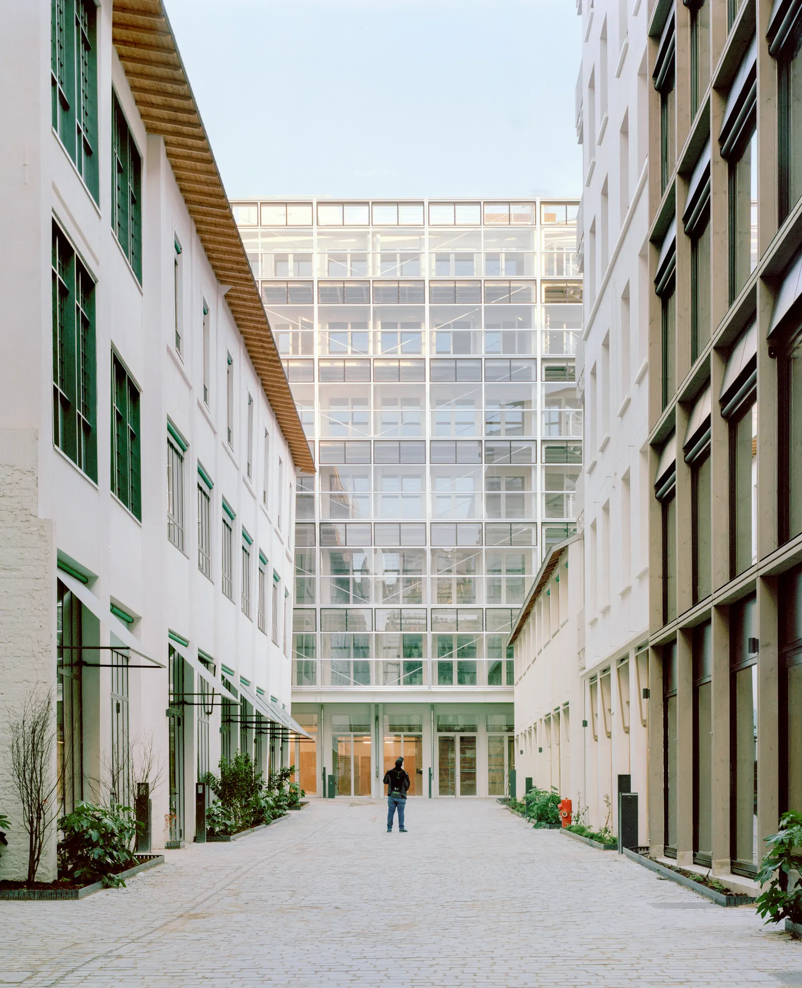 206 La Fayette: трансформация парижского квартала от DATA architectes и THINK TANK architecture