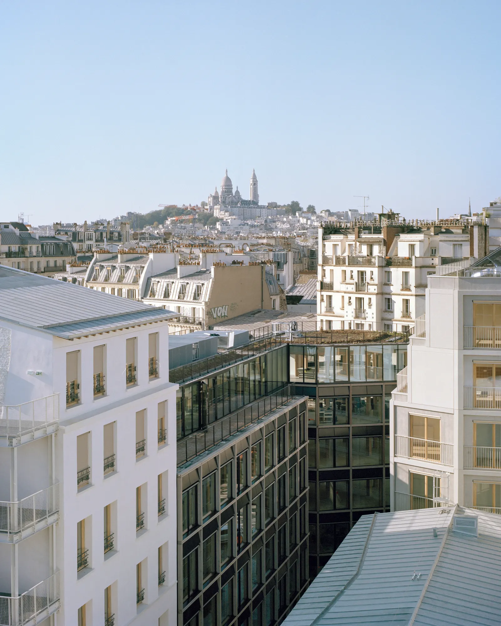 206 La Fayette: трансформация парижского квартала от DATA architectes и THINK TANK architecture