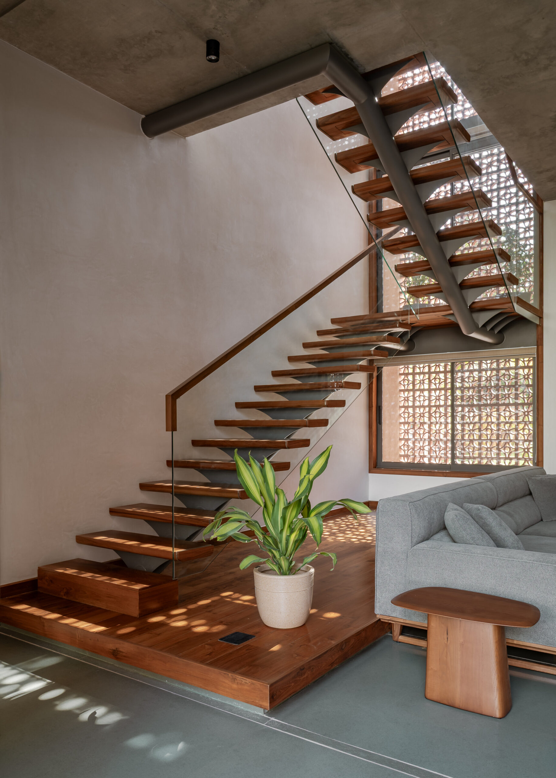 Neeti-Lime House / DINTERPLAY ARCHITECTS