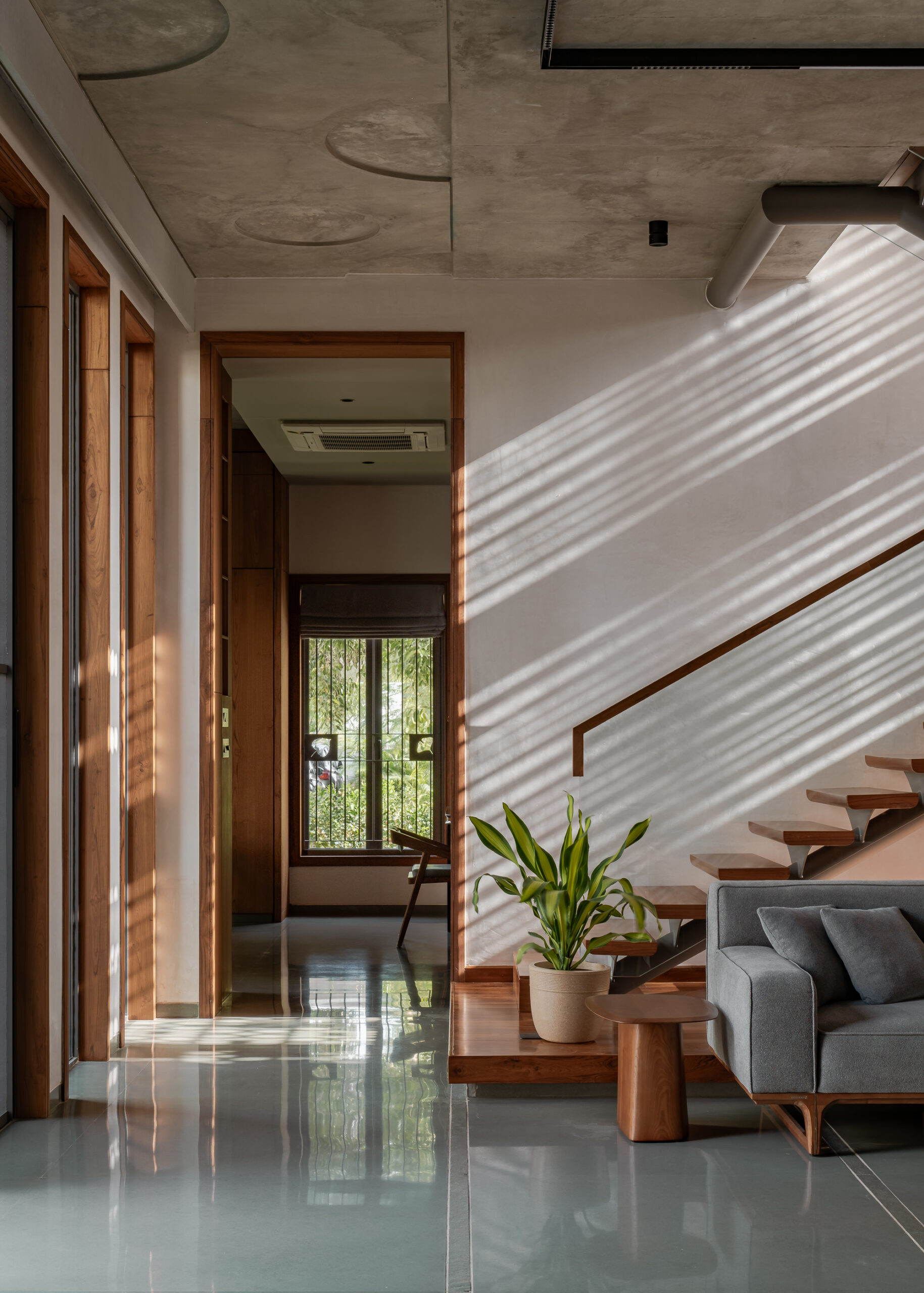 Neeti-Lime House / DINTERPLAY ARCHITECTS