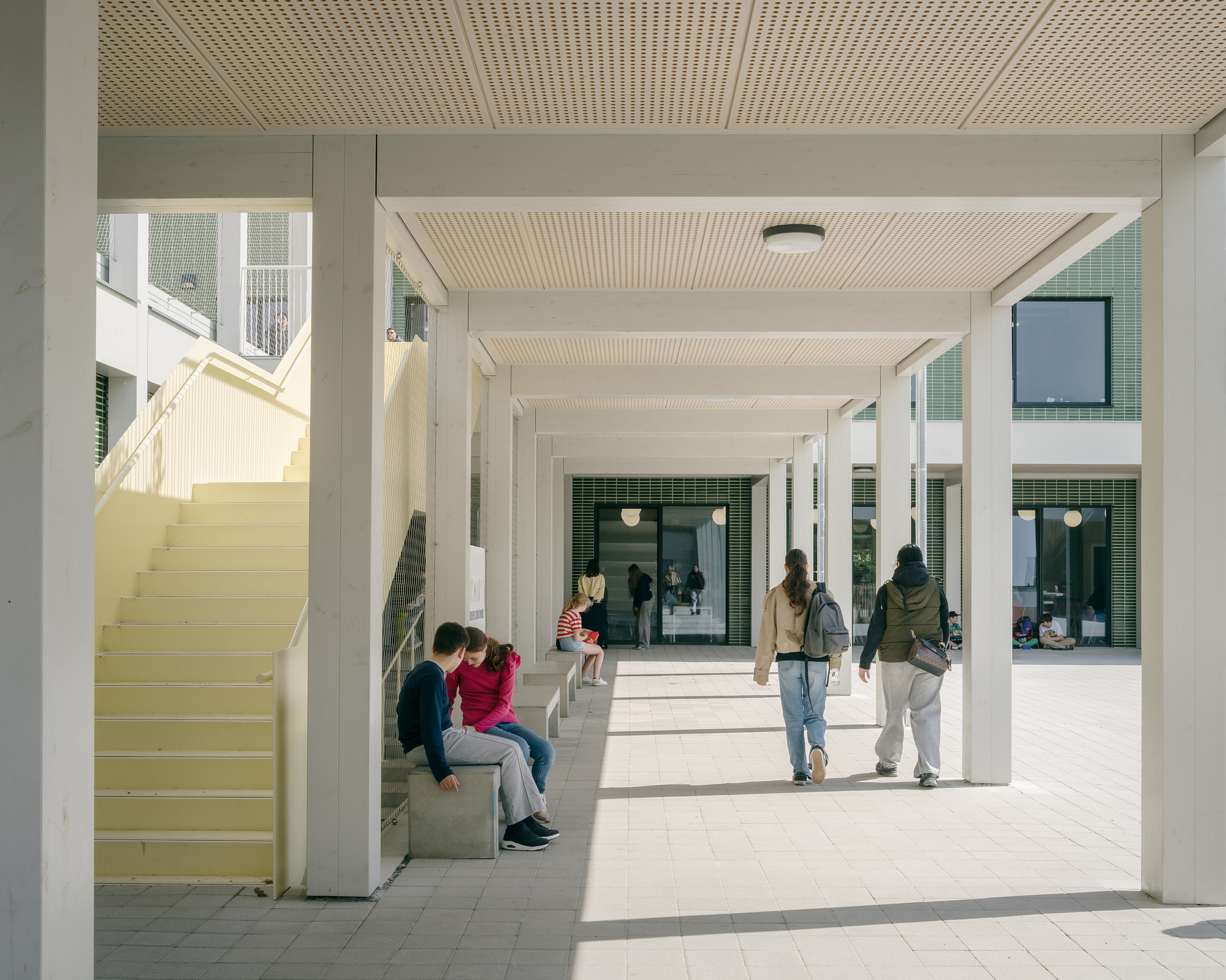 Школа Maria Assumpta Instituut / LOW Architecten