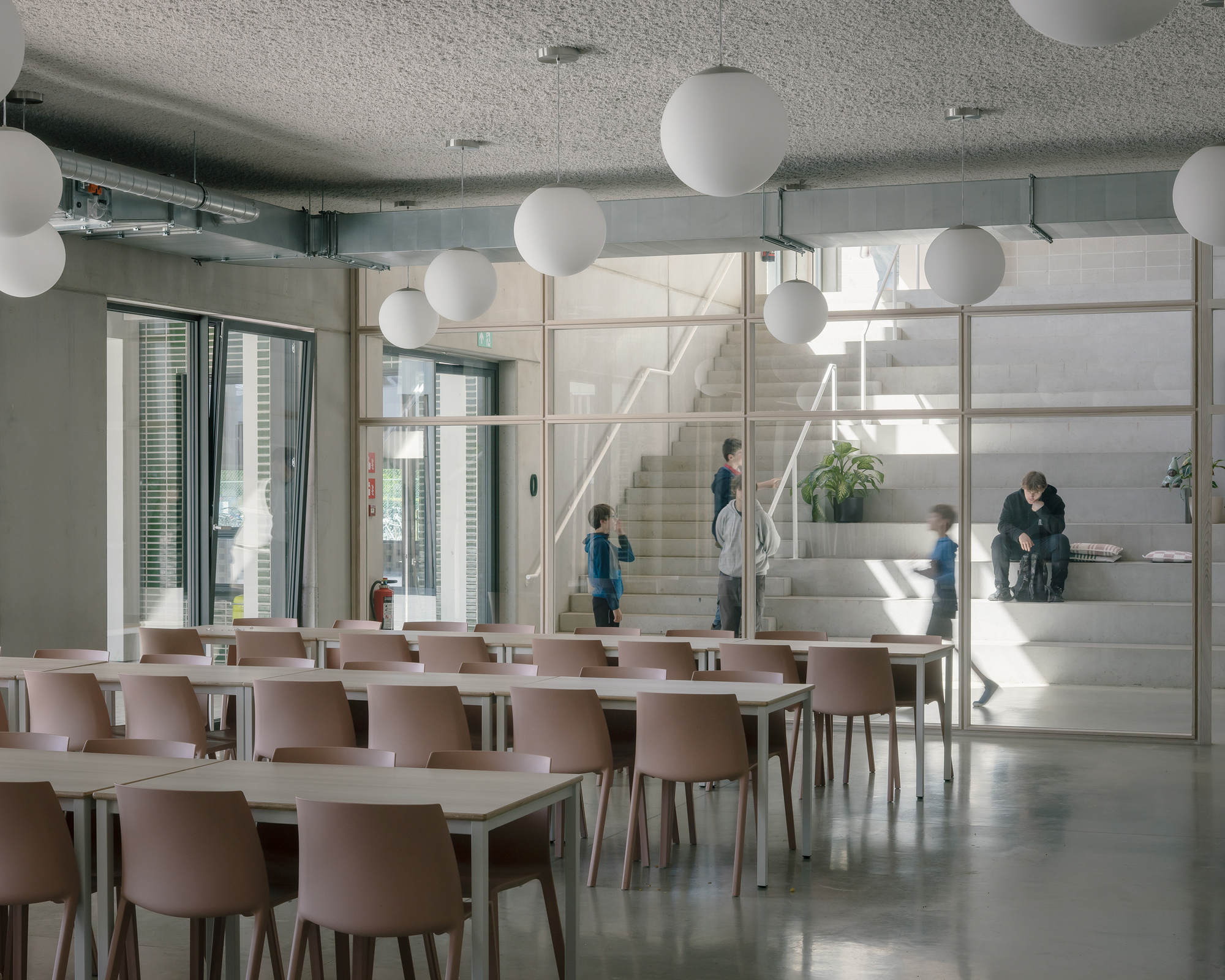 Школа Maria Assumpta Instituut / LOW Architecten