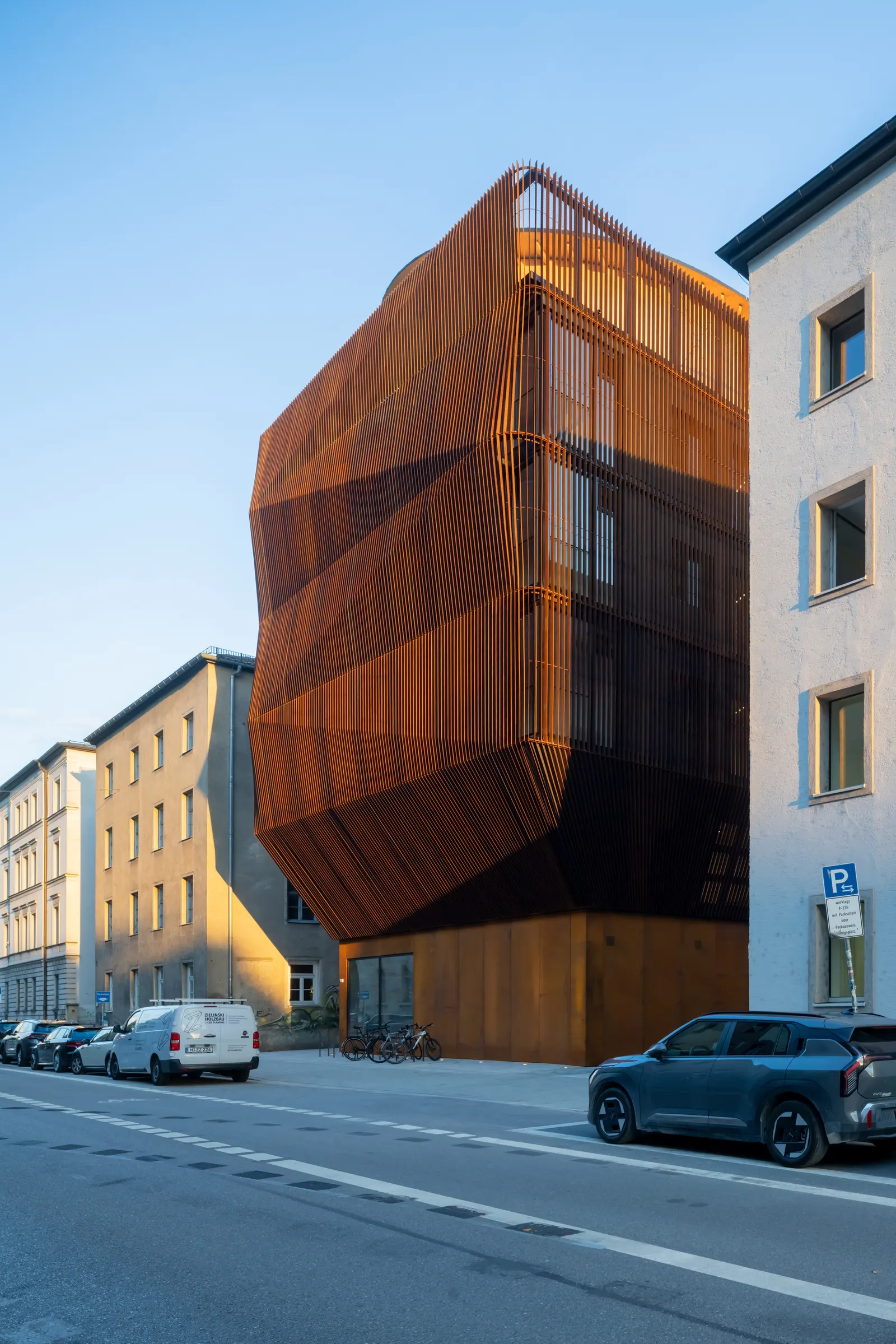 Детский сад Kinderoase в Мюнхене для Технического университета — Kéré Architecture и HK Architekten