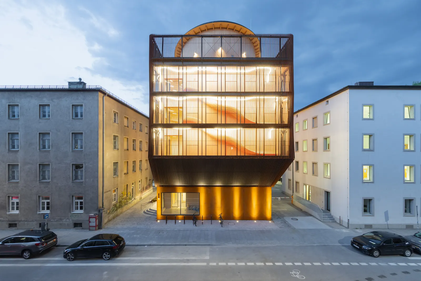 Детский сад Kinderoase в Мюнхене для Технического университета — Kéré Architecture и HK Architekten