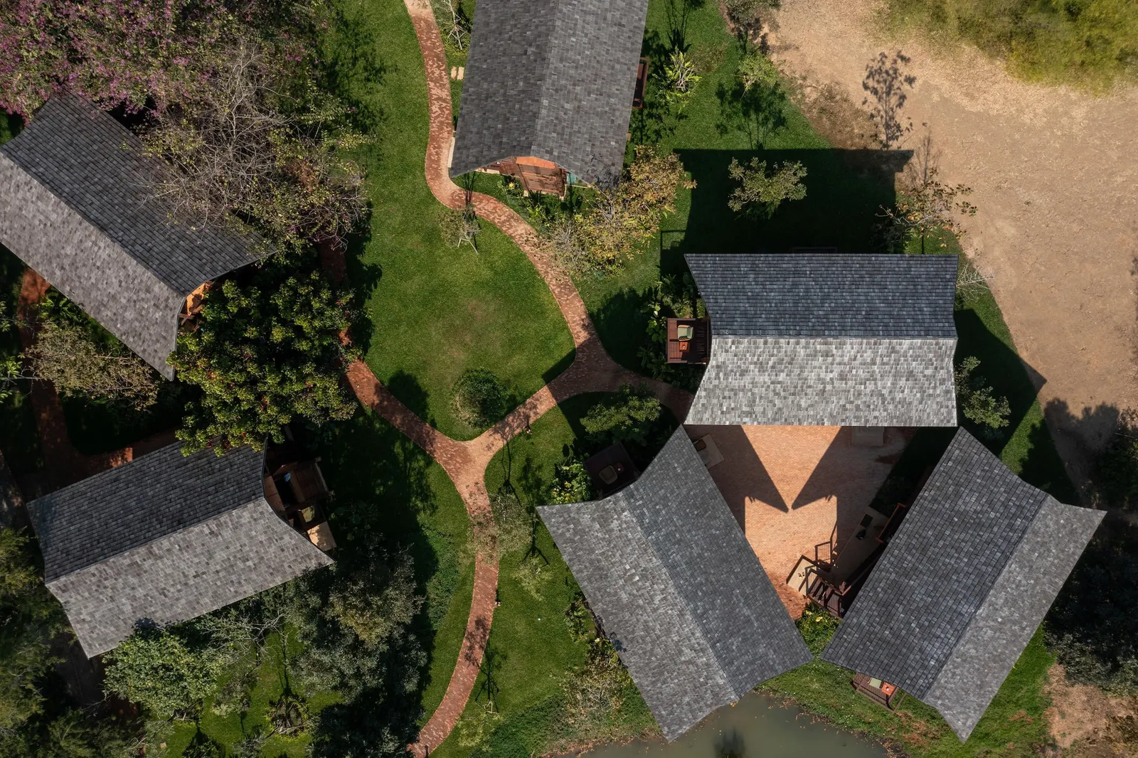 Nachan The Antique Courtyard Hotel / PAVA architects