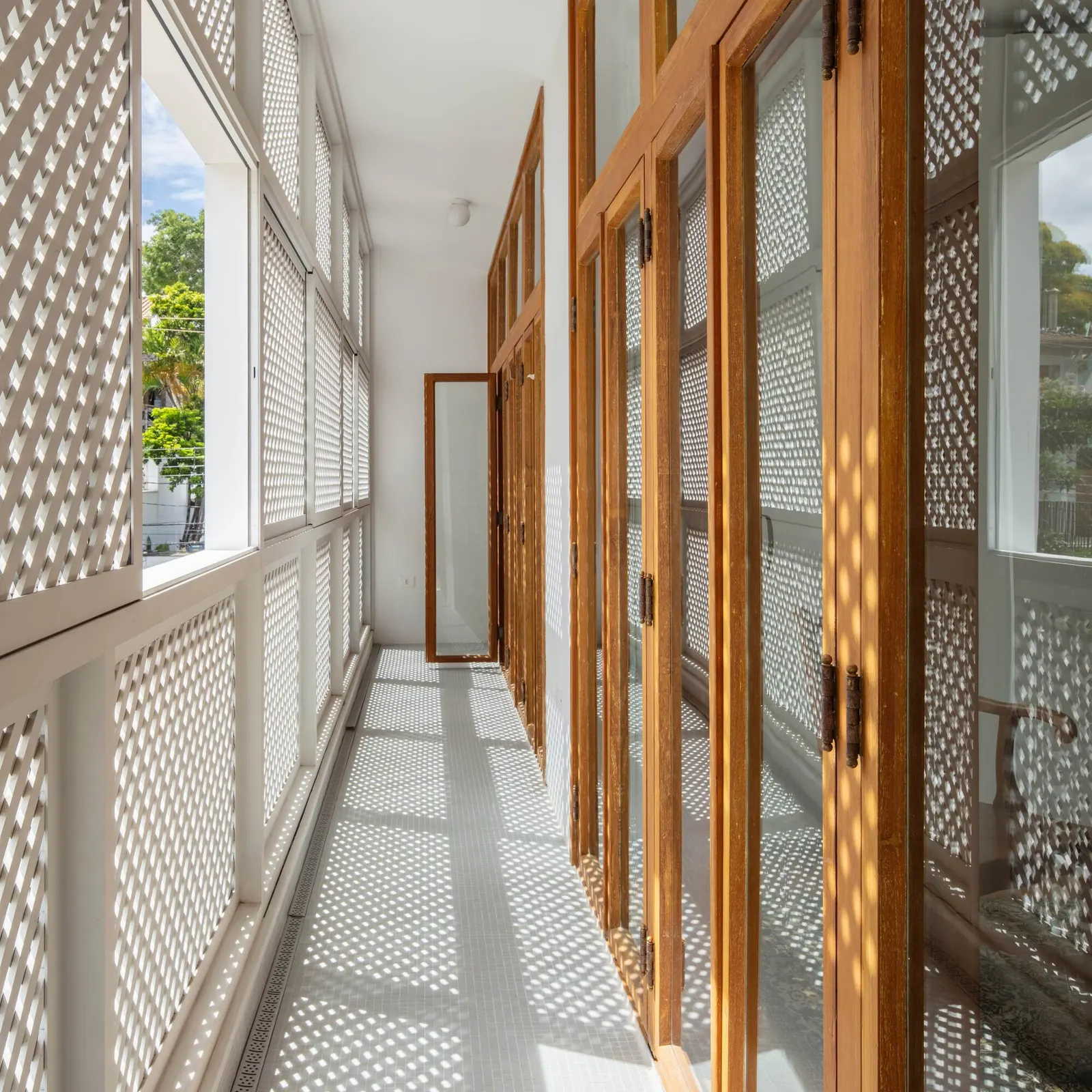 Muxarabi House / Ana Sawaia Arquitetura