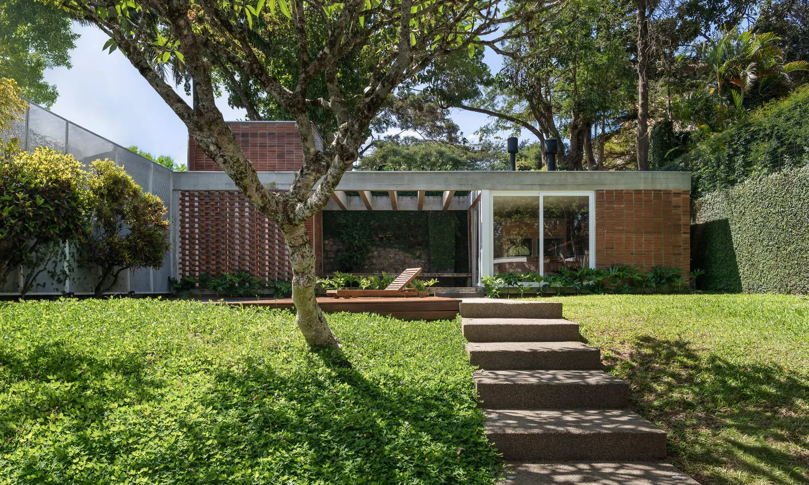 Ouriques House / Ultra Arquitetura