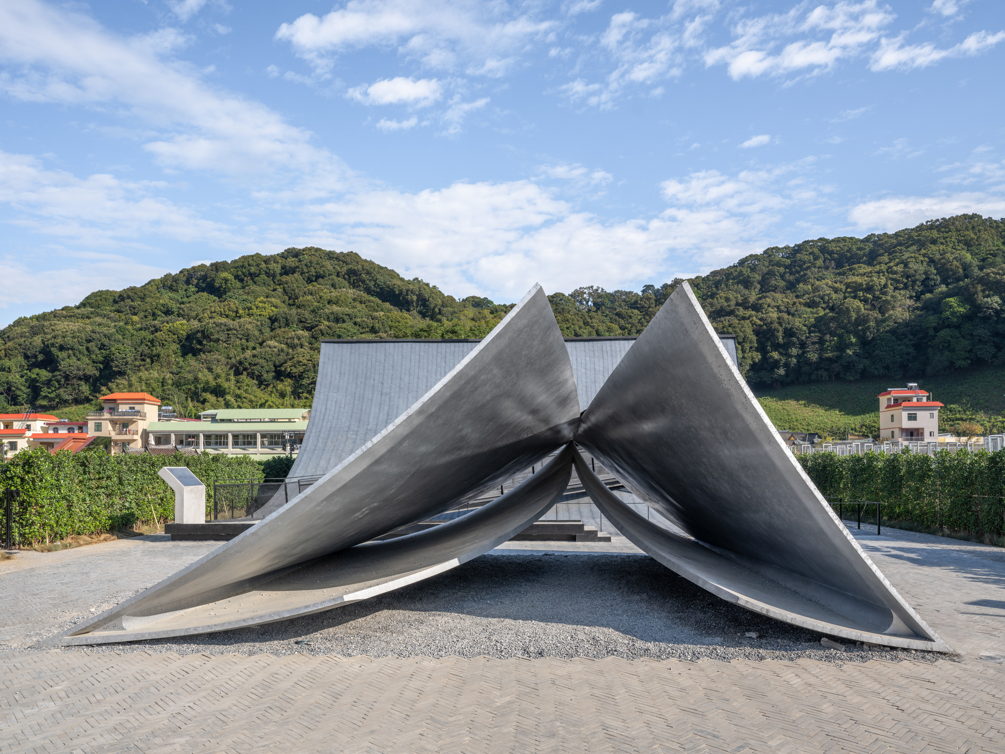 Pages Afloat / f-a-n architects