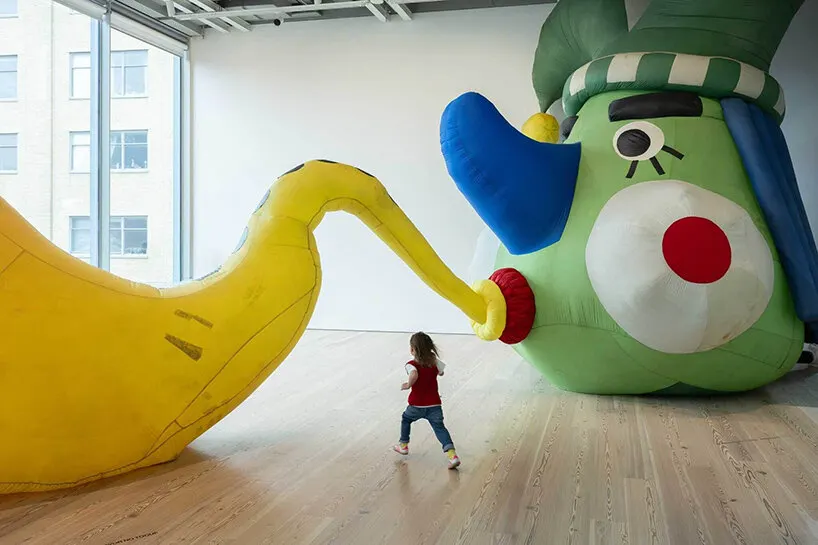 Пэт Олеско получила премию Bucksbaum Whitney Biennial 2026 за «Blow Hard» и «Footsi»