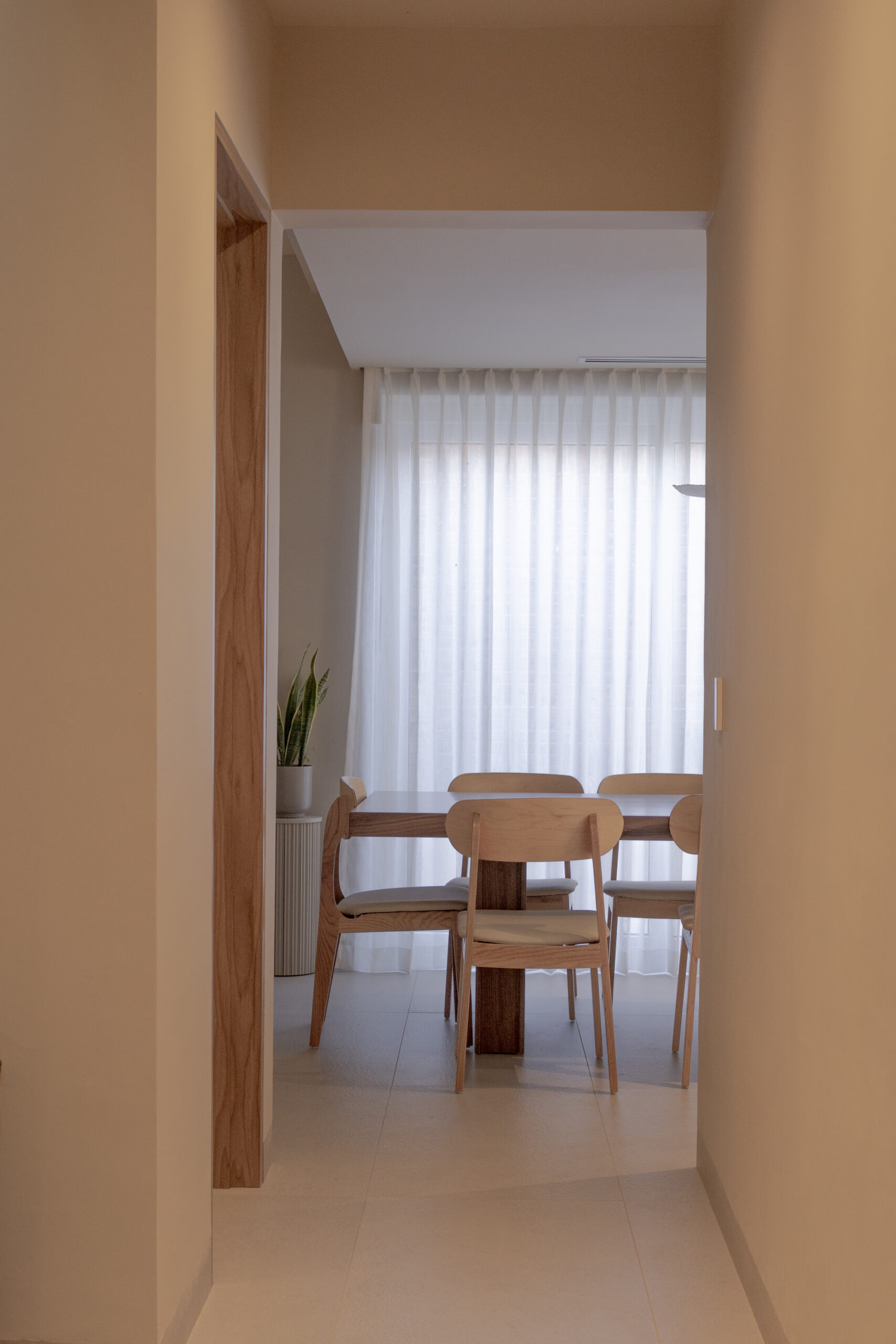 House dieciocho / Pereda Han Estudio