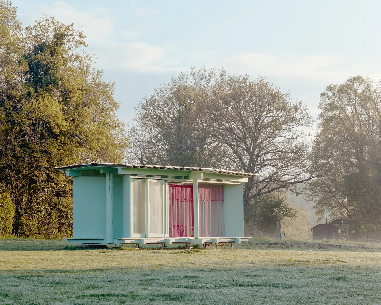 Pavillon of the Sliding Doors / Piertzovanis Toews