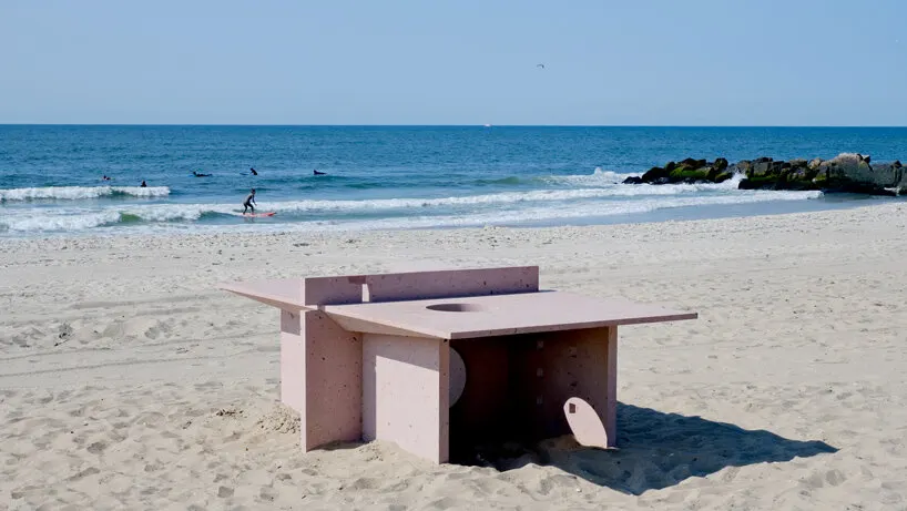 Артистические пинг-понг-столы на Rockaway Beach превращают игру в коллективный эксперимент