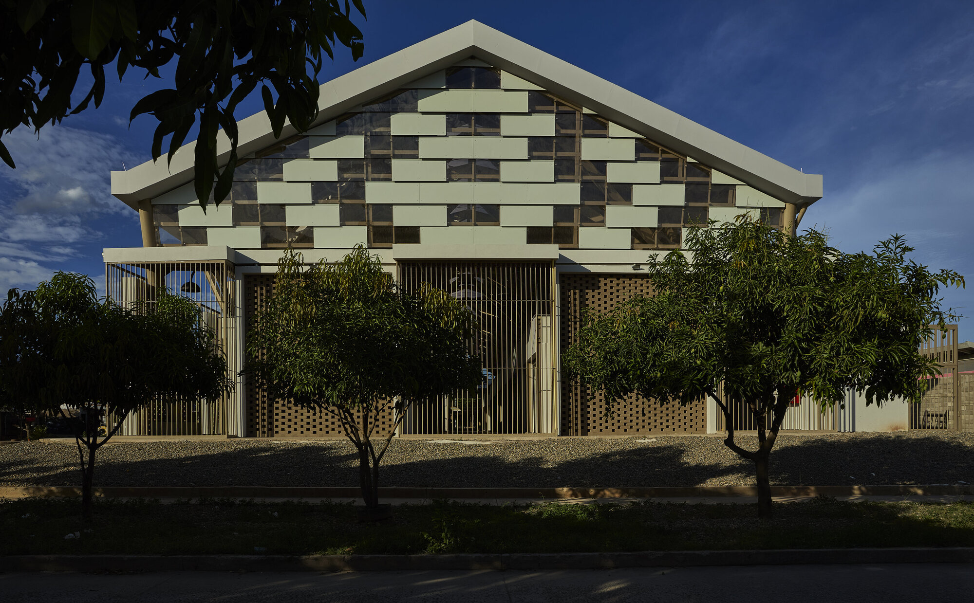 Plaza Luna Vallenata / Tarq Studio