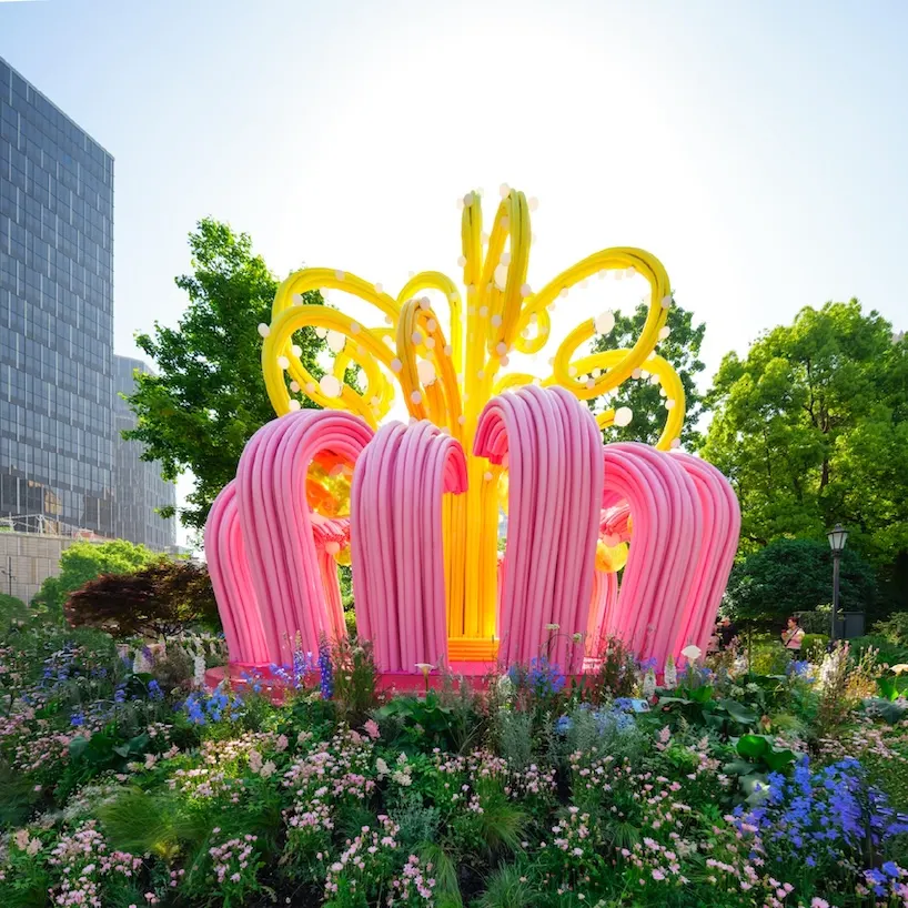 Pollinator Machine: гигантская инсталляция с тюльпановой магнолией в Шанхае
