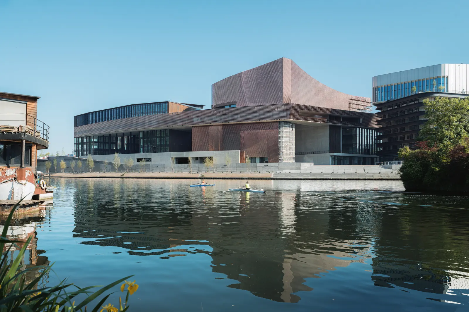 RCR Arquitectes спроектировали новую культурную институцию Large на острове Сеген