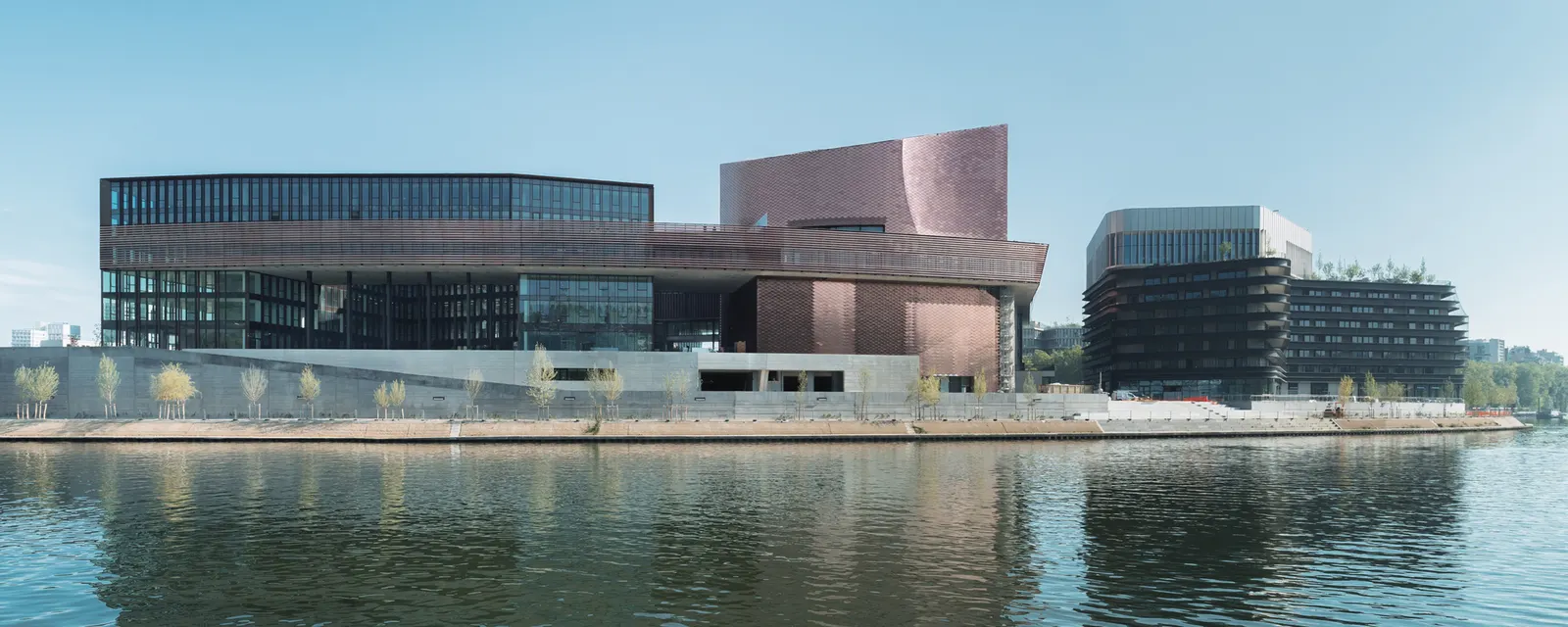 RCR Arquitectes спроектировали новую культурную институцию Large на острове Сеген