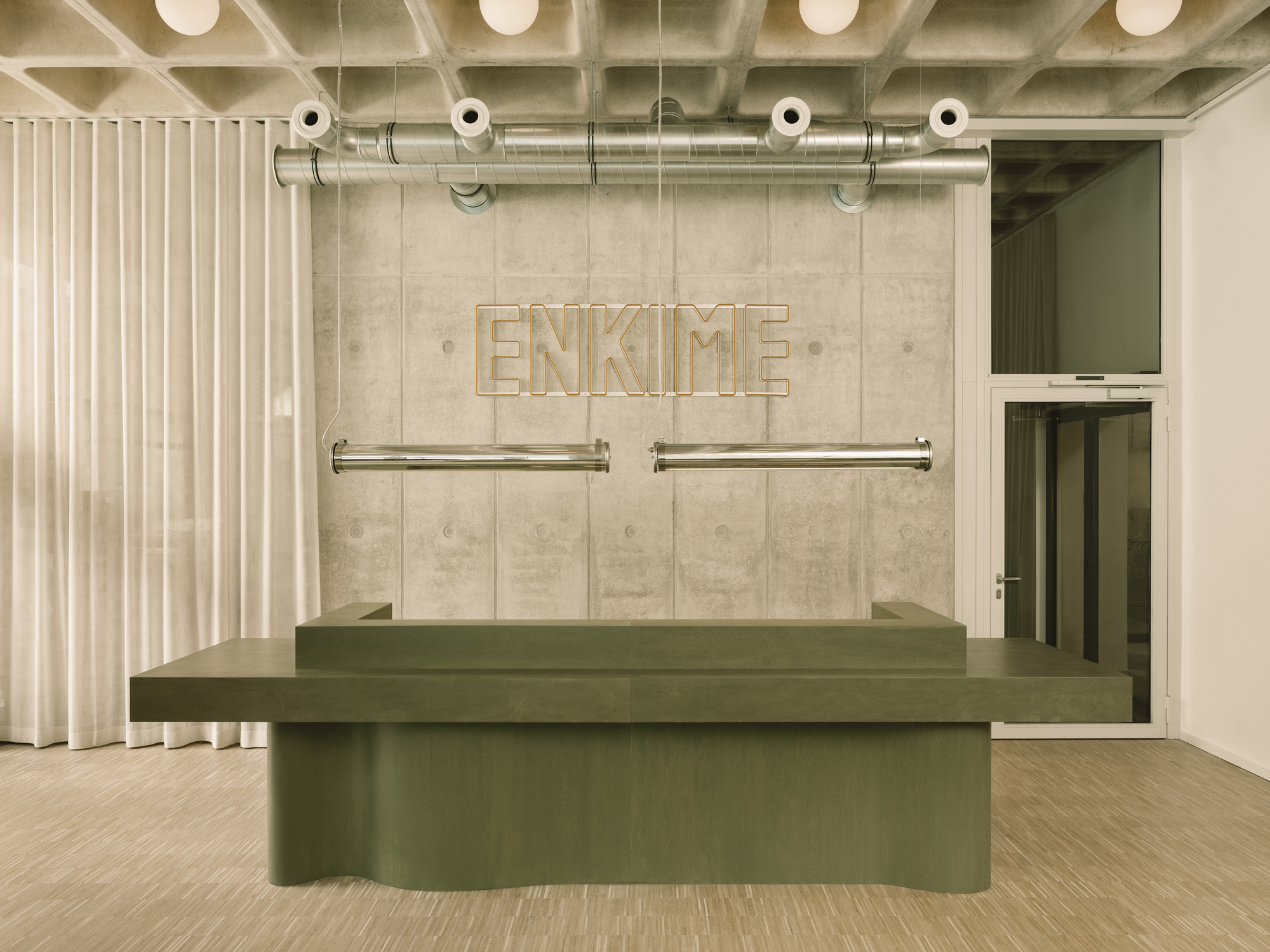 Enkime HQ / RHO — новая штаб-квартира в историческом промышленном дворе на Шпрее